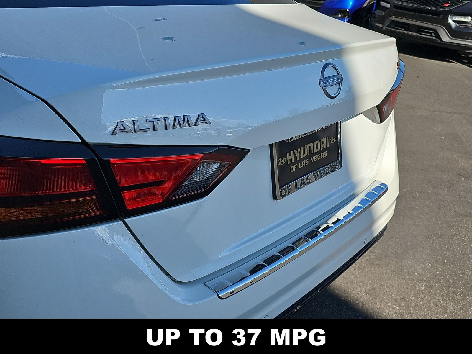 Thumbnail: 2023 Nissan Altima - 11
