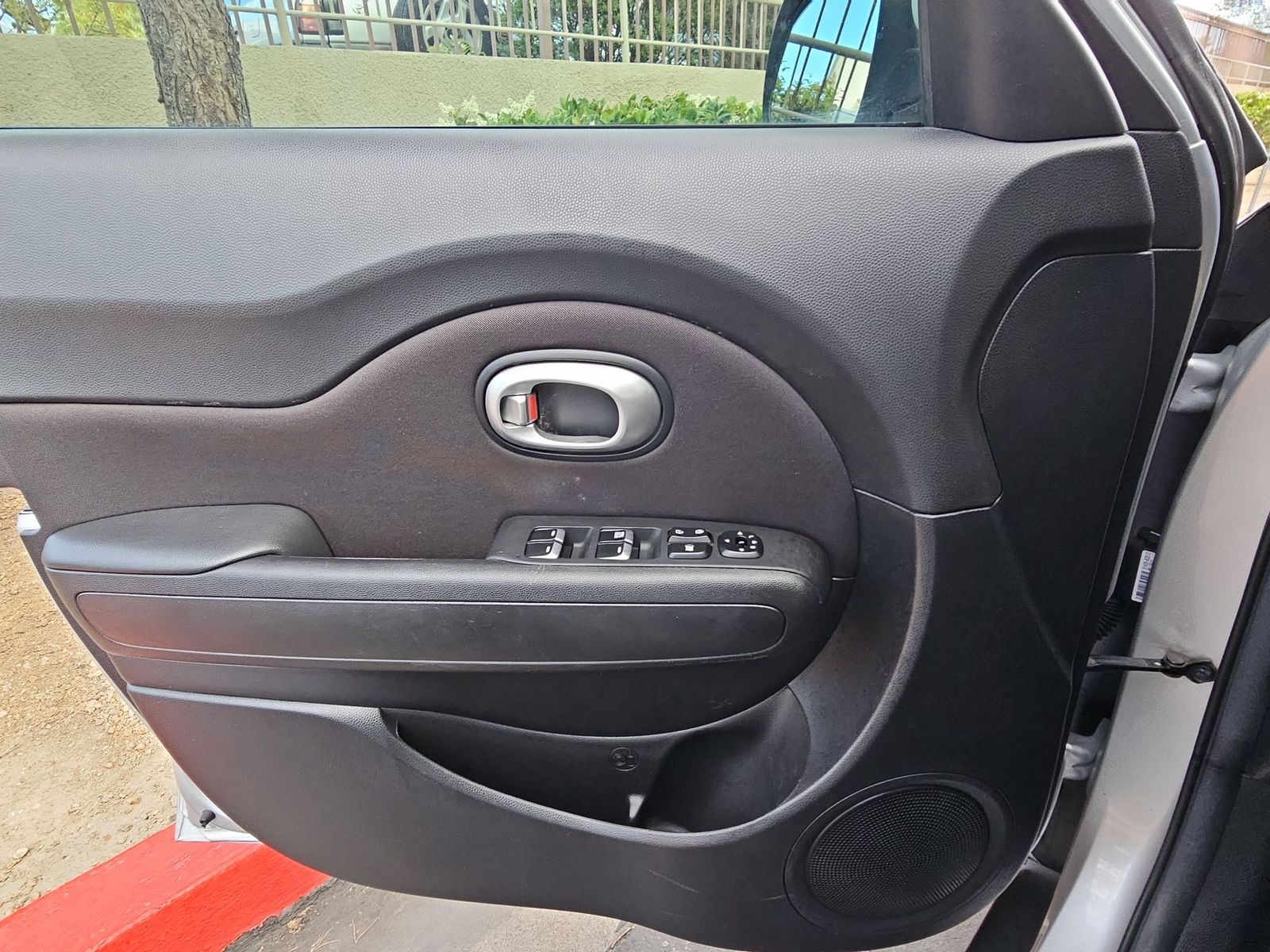 Thumbnail: 2017 Kia Soul - 25