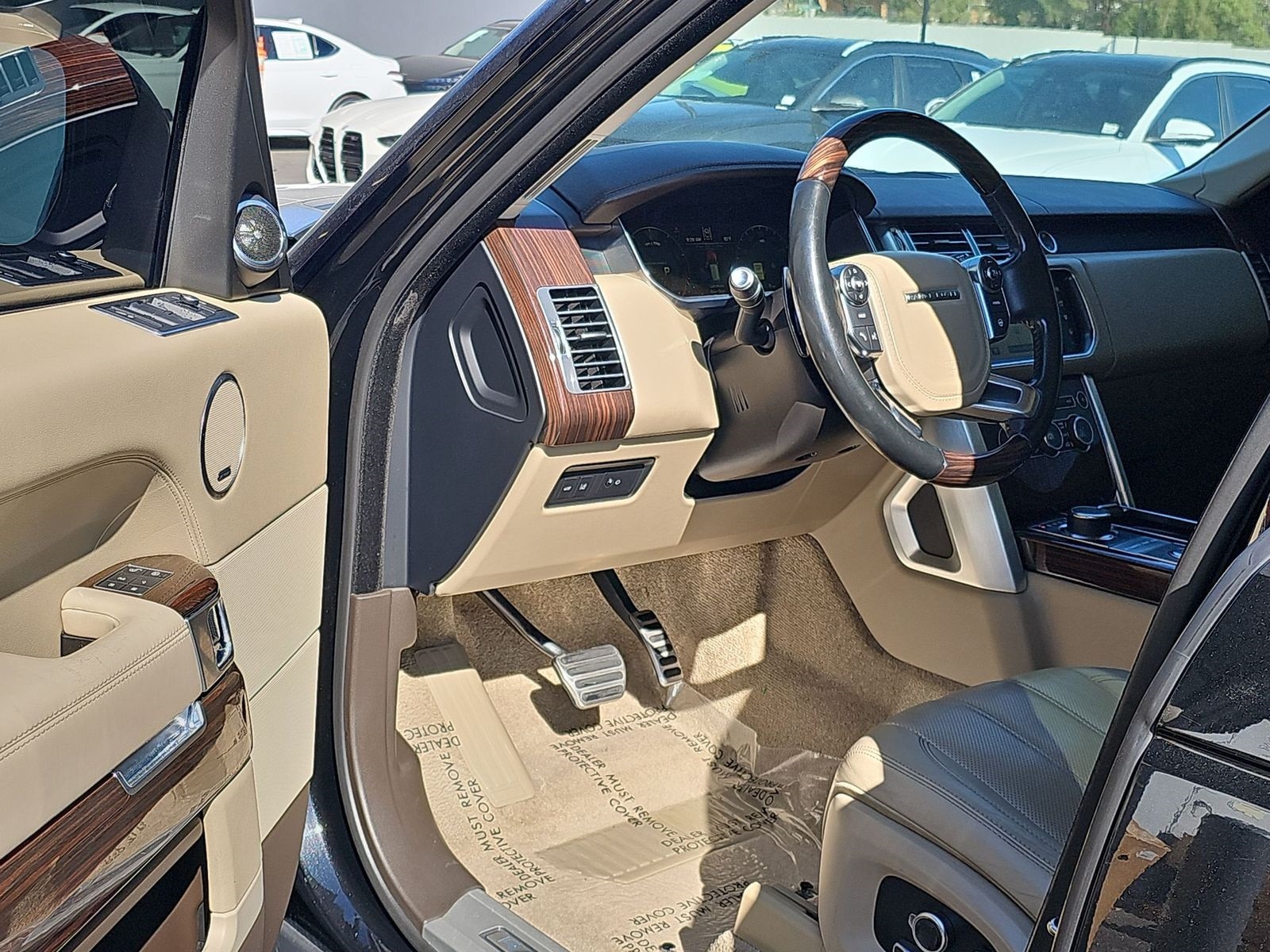Thumbnail: 2016 Land Rover Range Rover - 11
