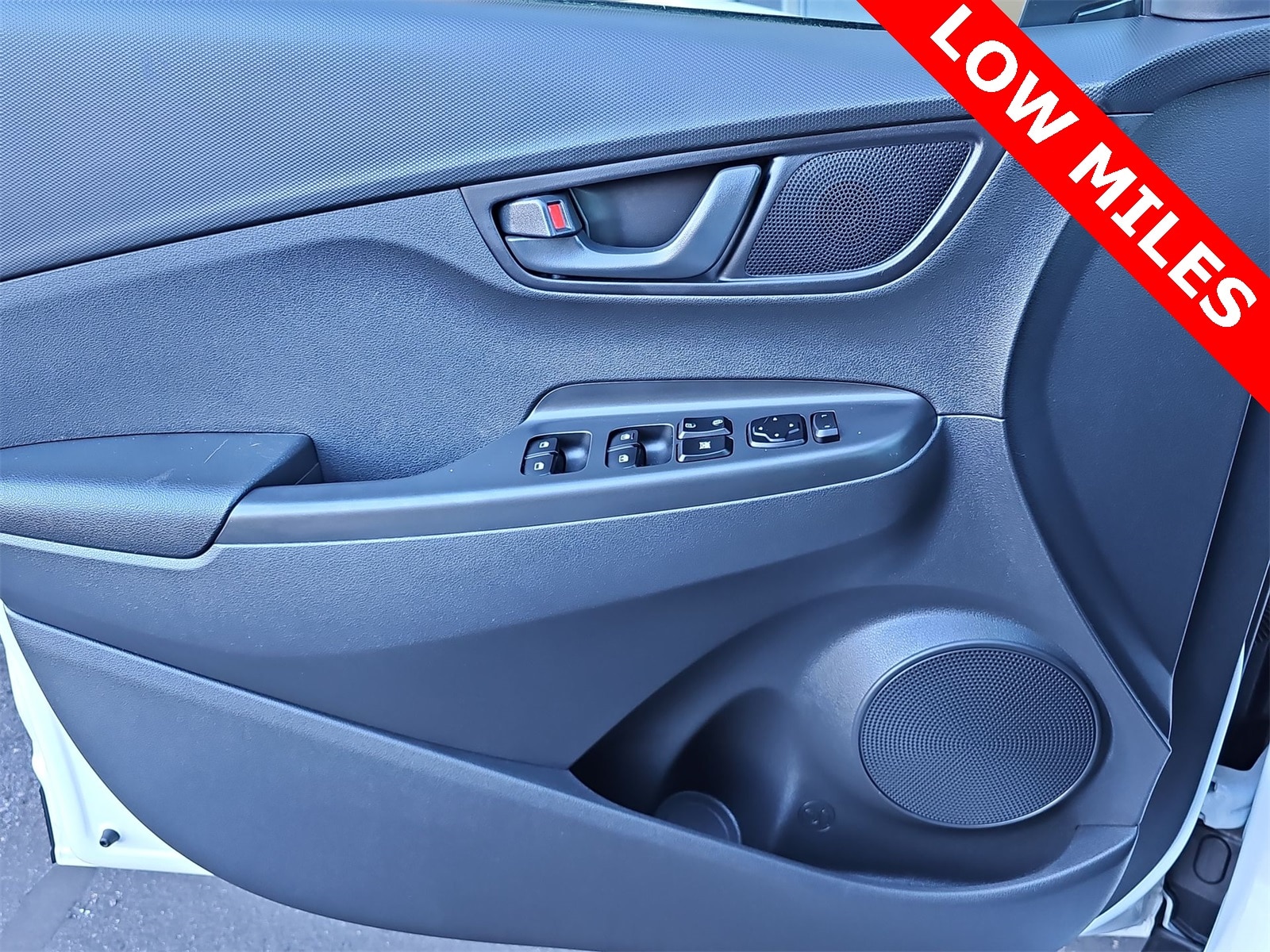 Thumbnail: 2023 Hyundai Kona - 27