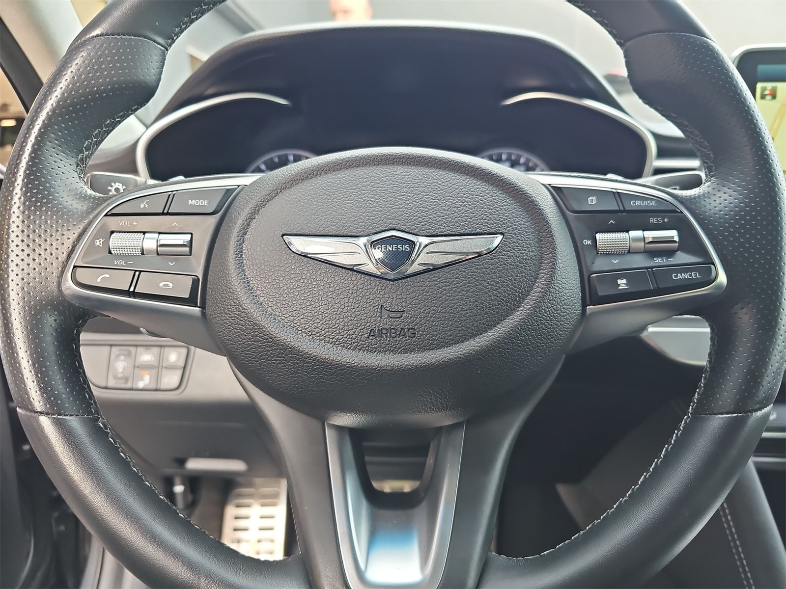 Thumbnail: 2019 Genesis G70 - 19