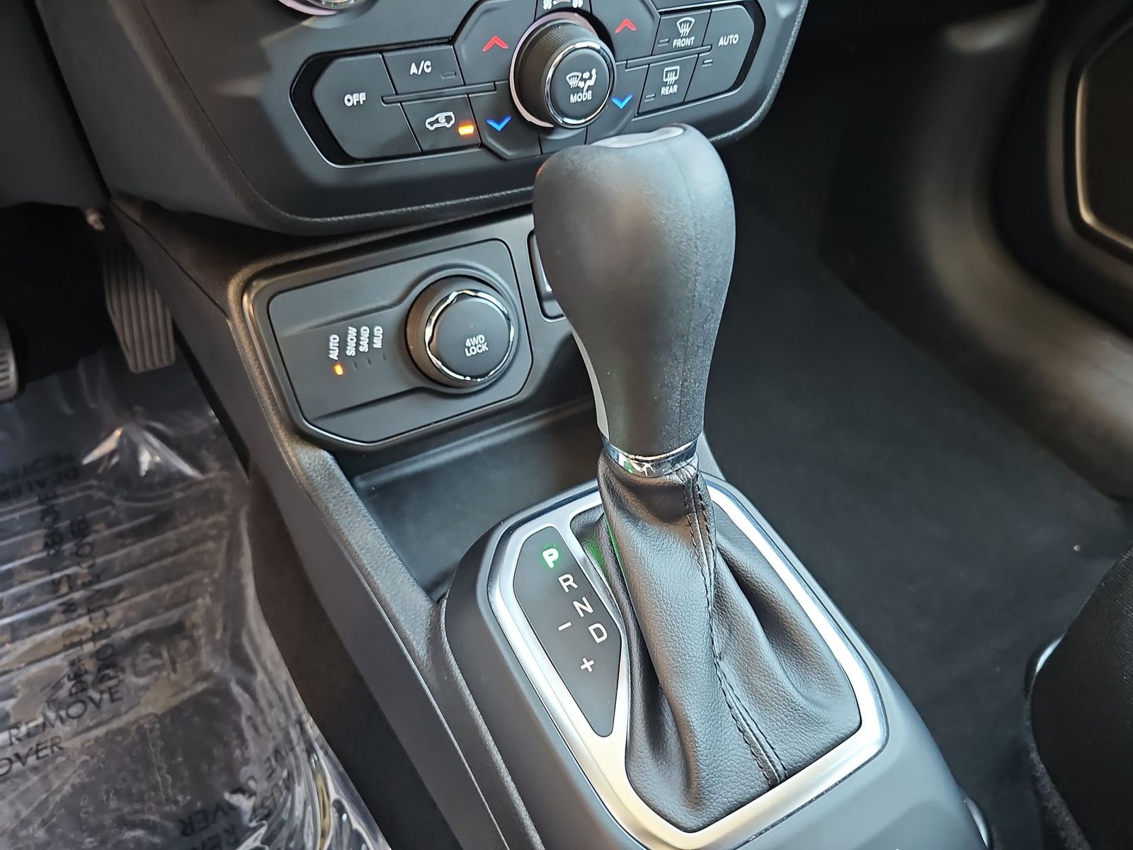 Thumbnail: 2023 Jeep Renegade - 20