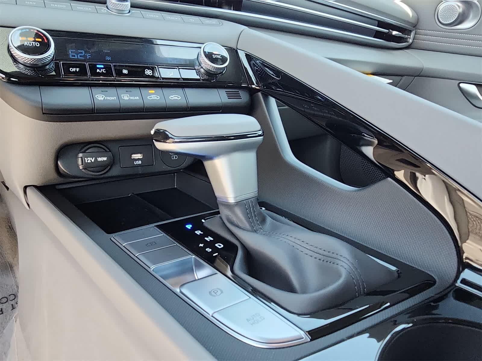 Thumbnail: 2025 Hyundai Elantra - 21