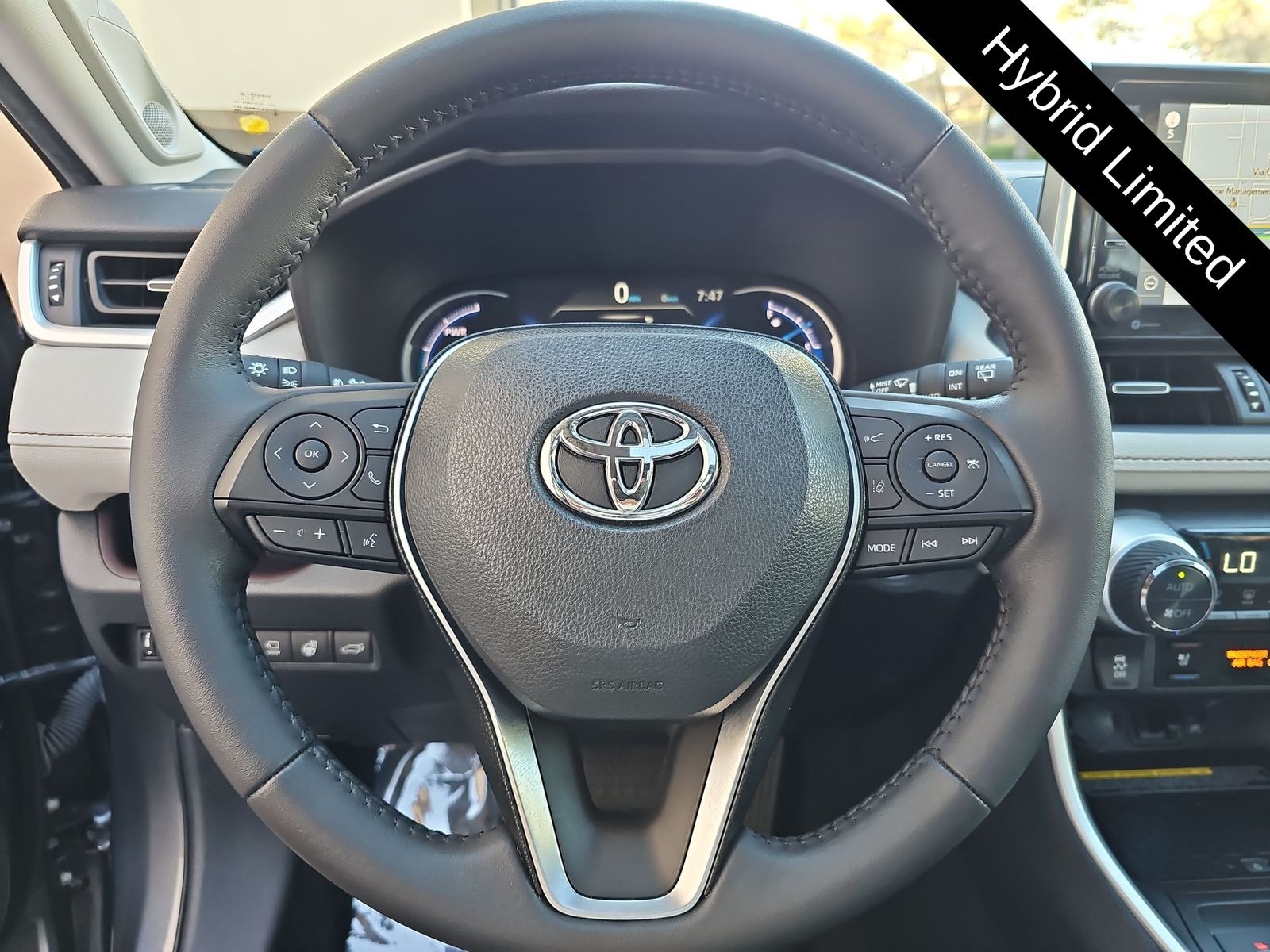 Thumbnail: 2021 Toyota RAV4 - 18