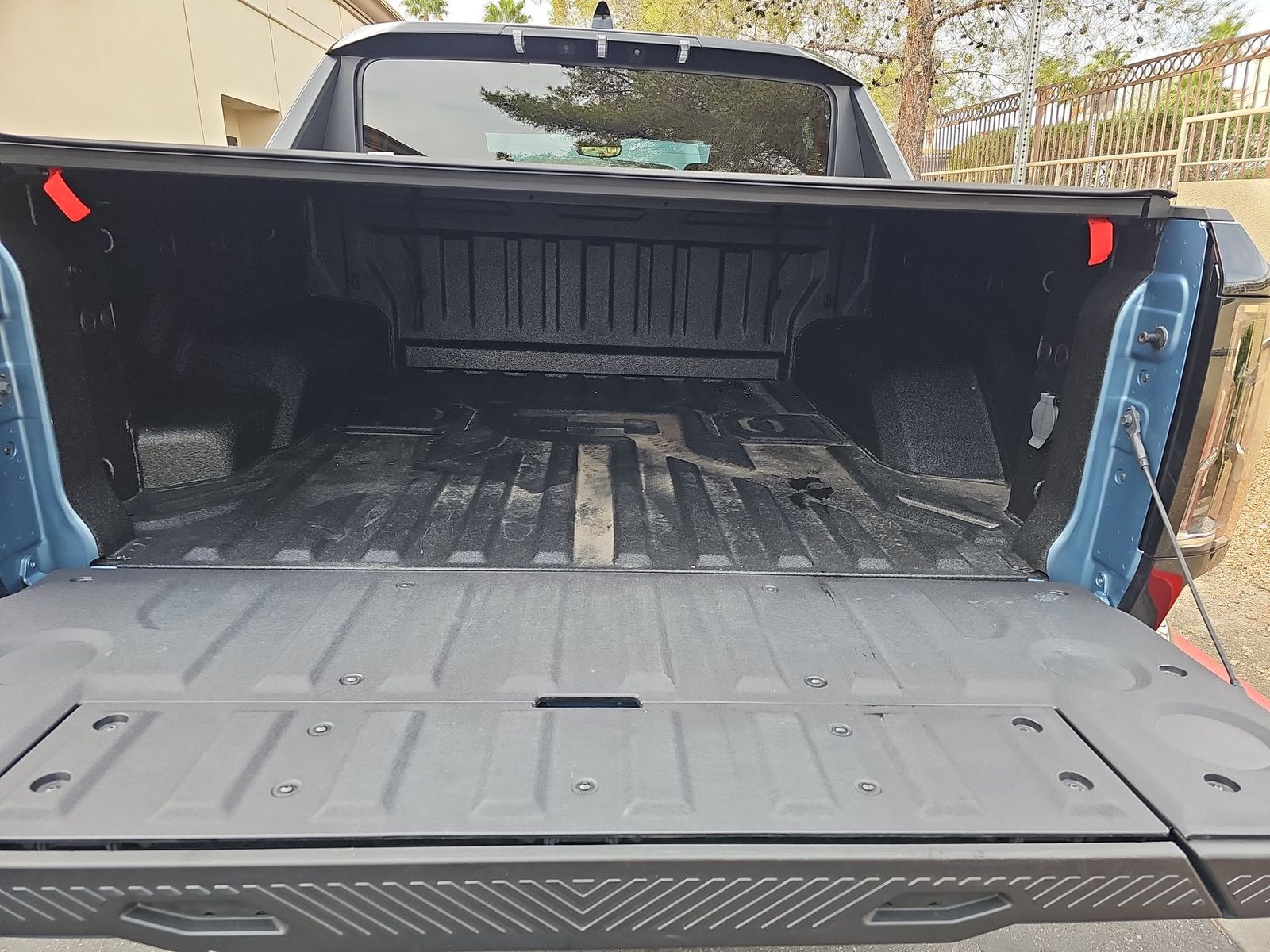 Thumbnail: 2024 GMC Hummer EV - 23