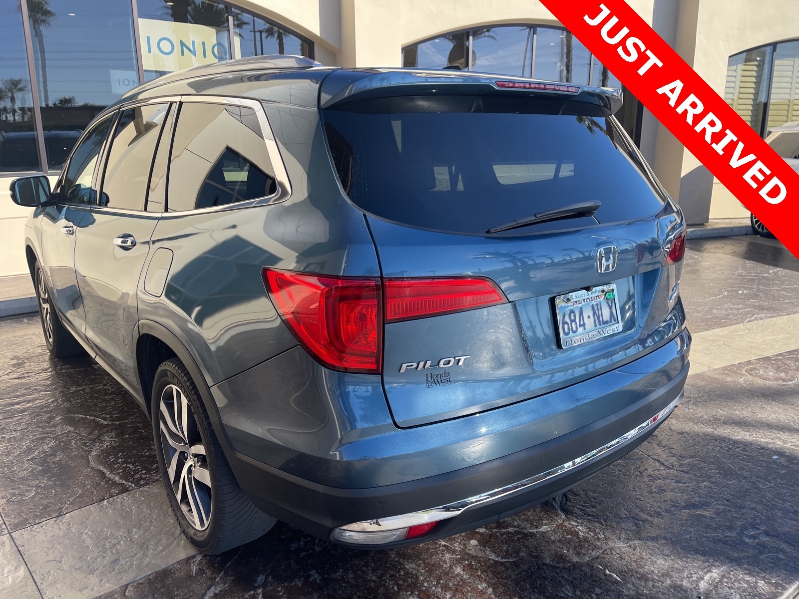 Thumbnail: 2016 Honda Pilot - 3