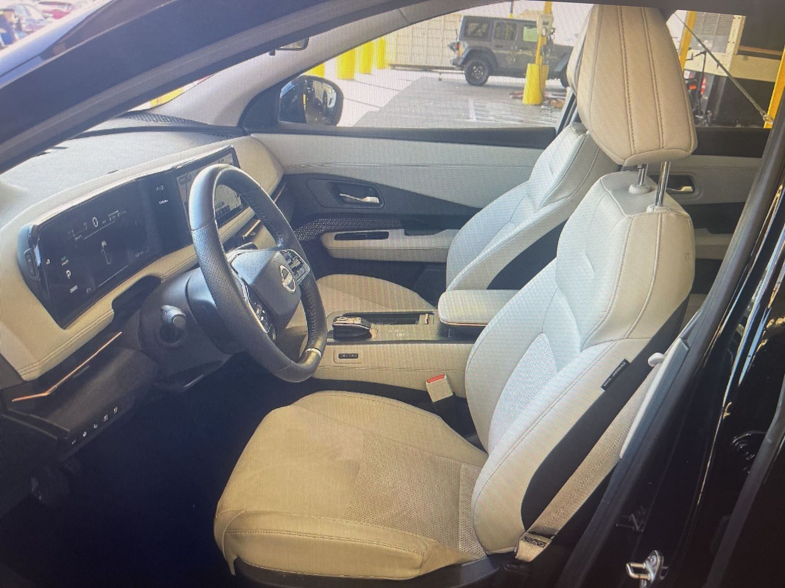 Thumbnail: 2023 Nissan Ariya - 6