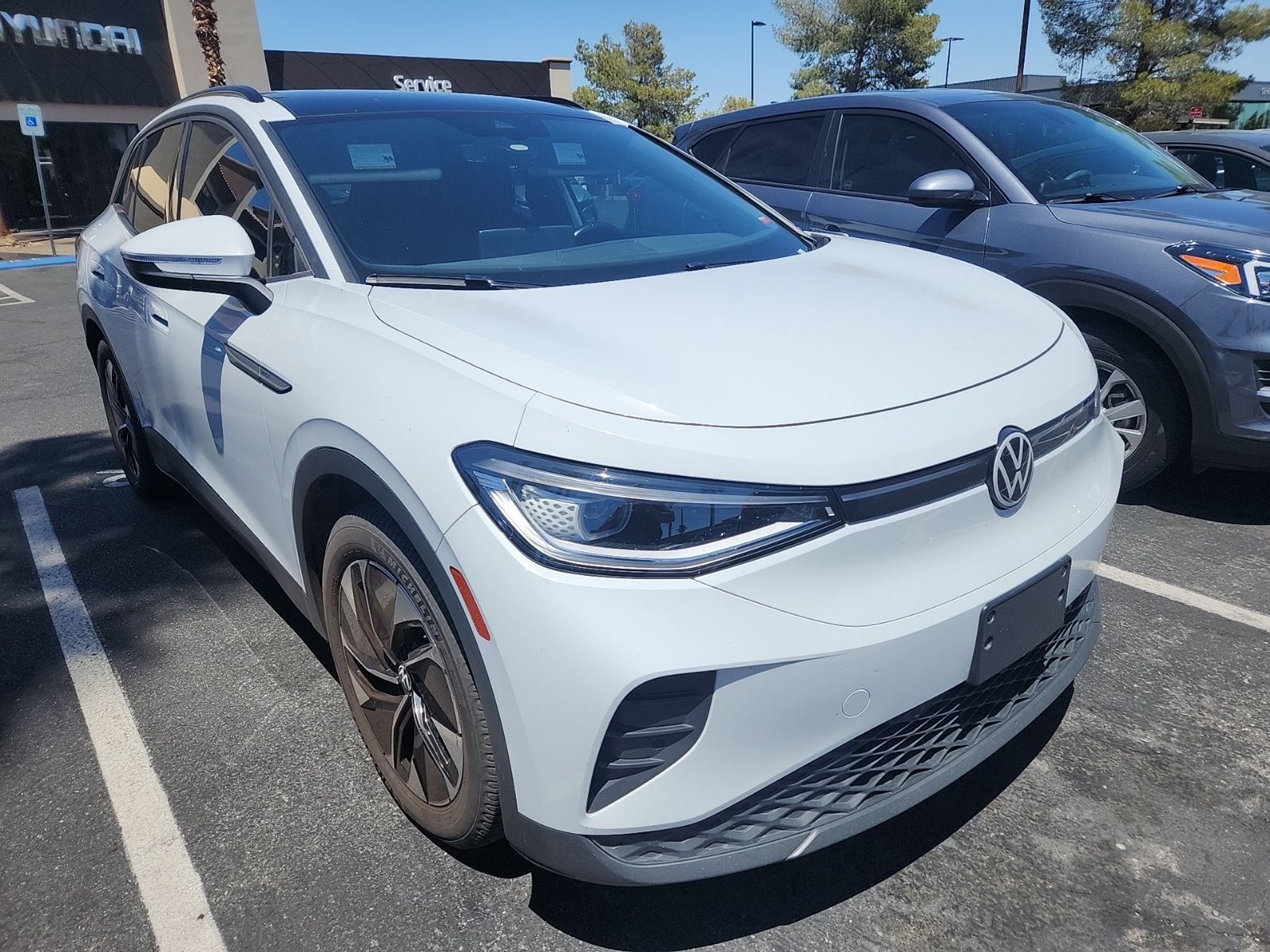 Thumbnail: 2021 Volkswagen ID.4 - 2