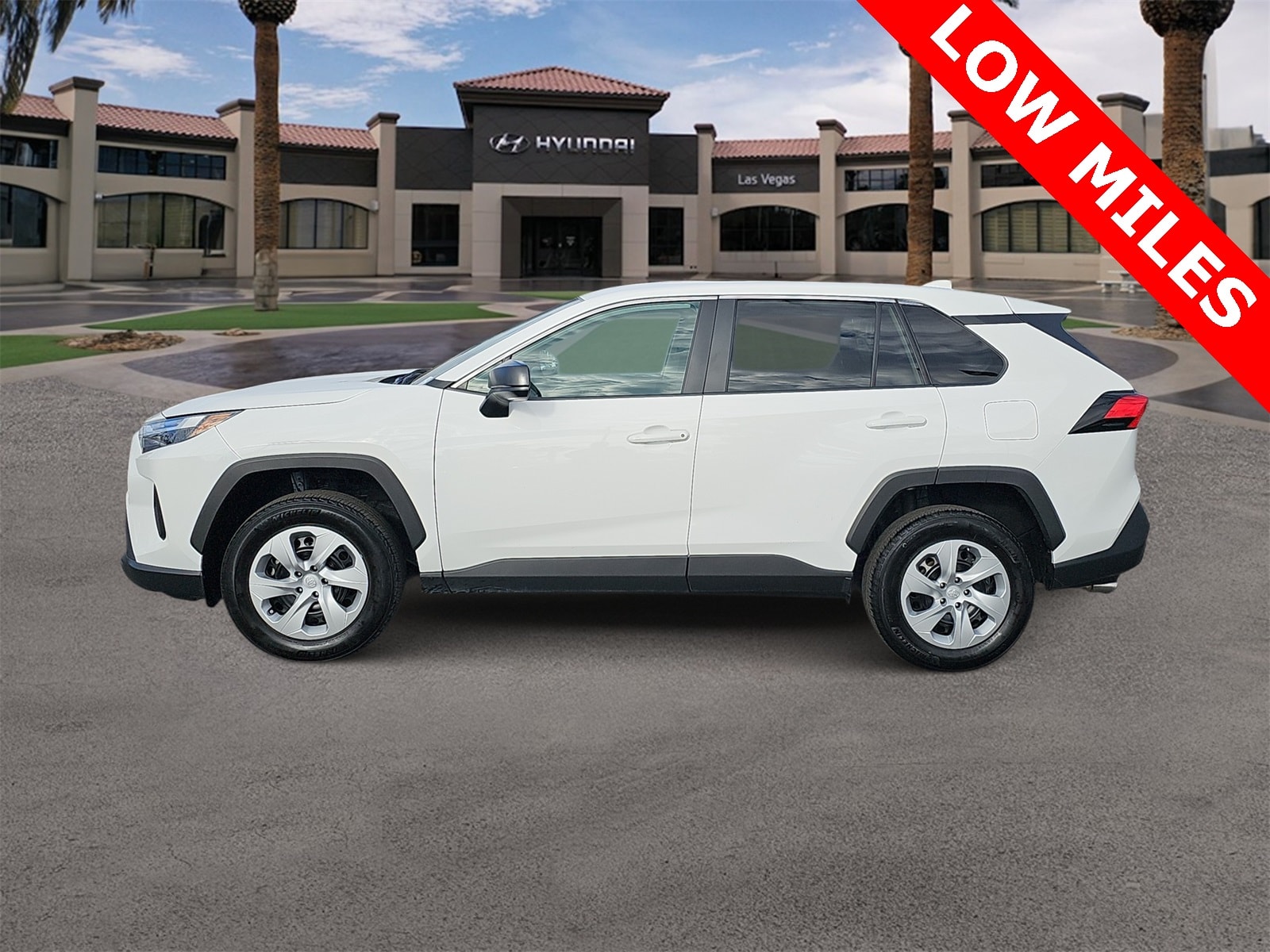 Thumbnail: 2024 Toyota RAV4 - 5