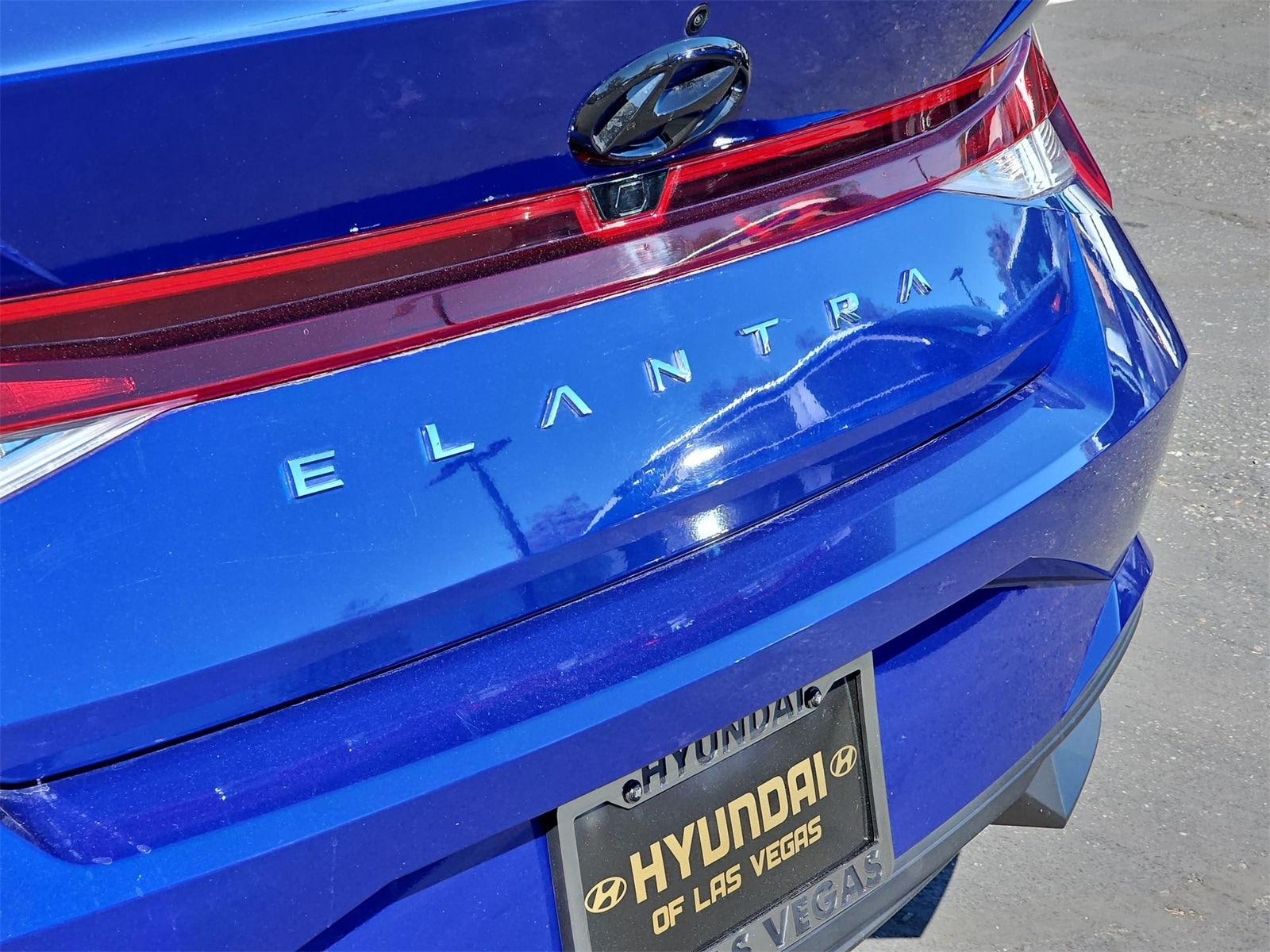 Thumbnail: 2023 Hyundai Elantra - 11