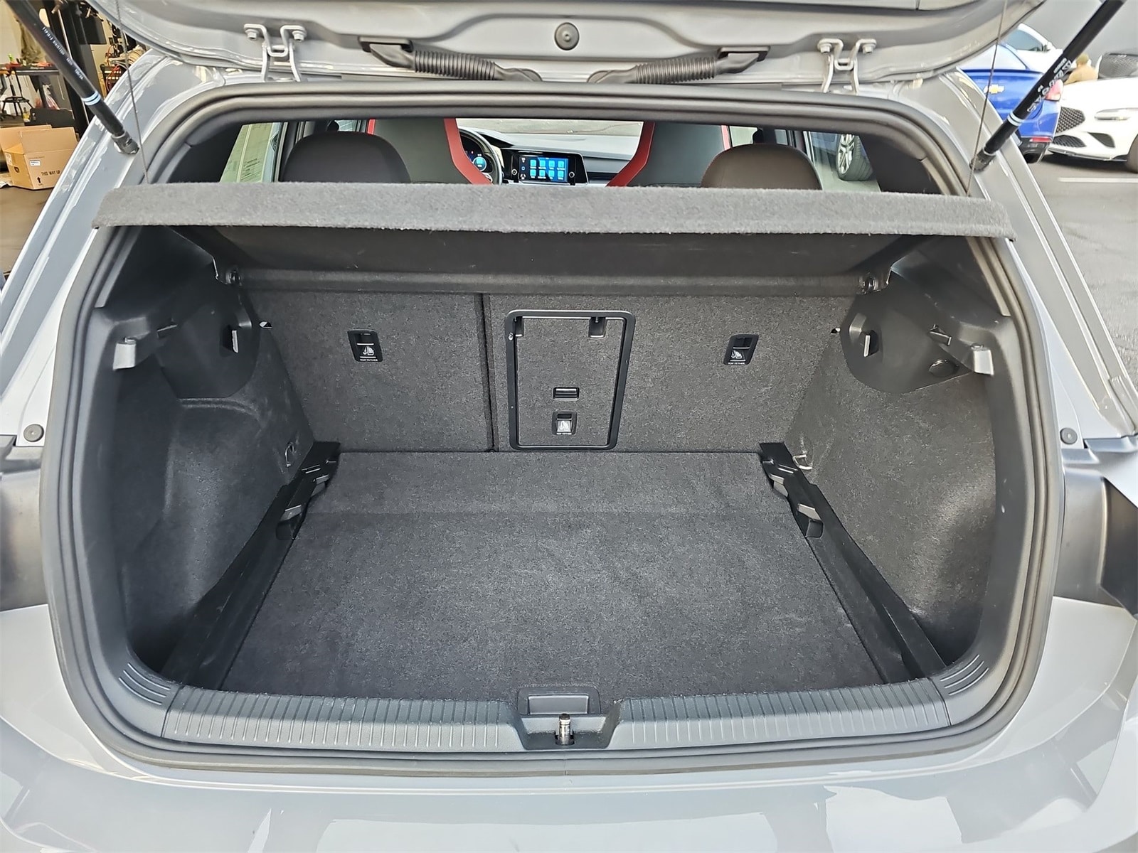 Thumbnail: 2024 Volkswagen Golf - 23