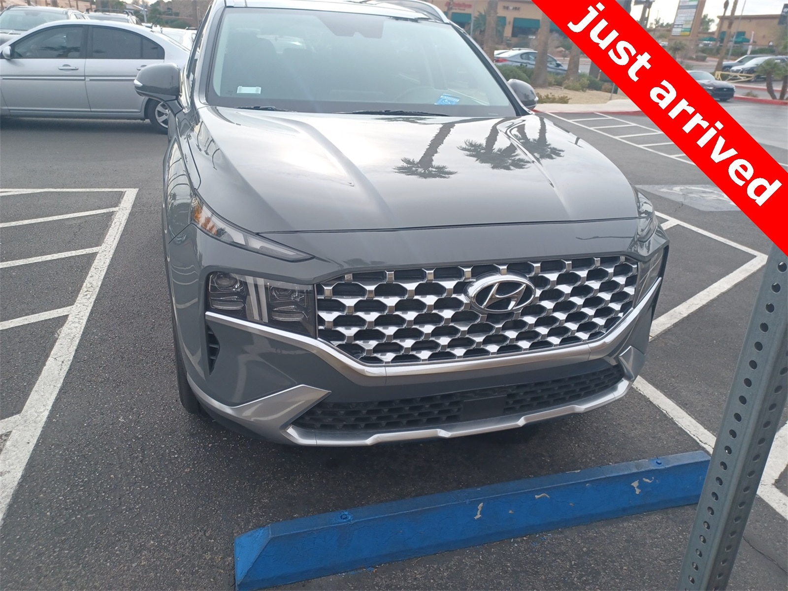 2021 Hyundai Santa Fe Limited's photo
