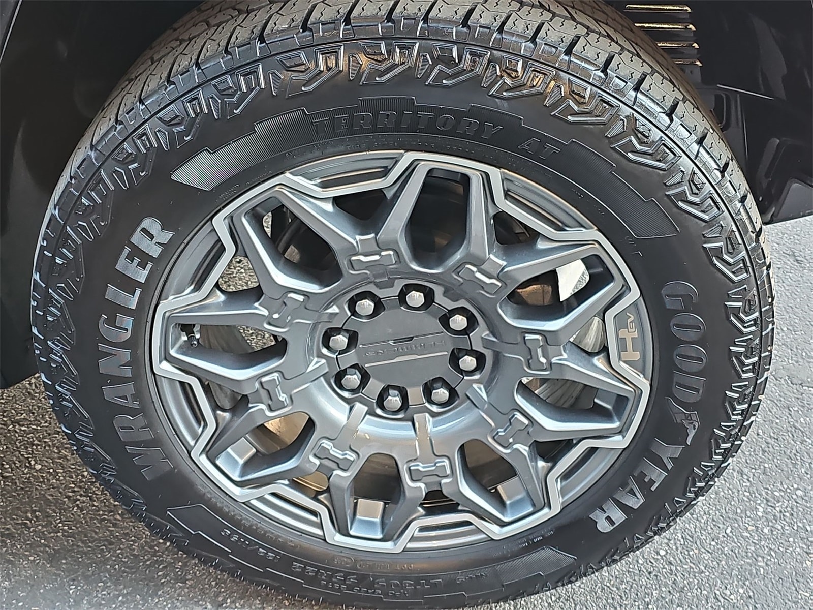 Thumbnail: 2024 GMC Hummer EV - 12