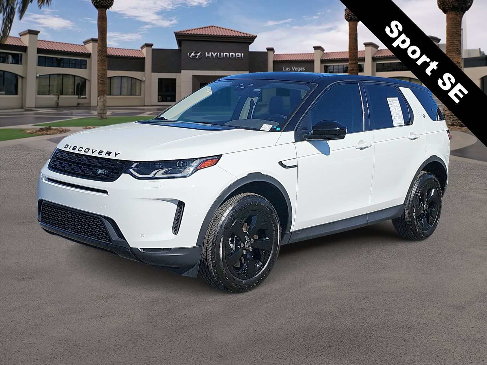 Thumbnail: 2020 Land Rover Discovery Sport - 4