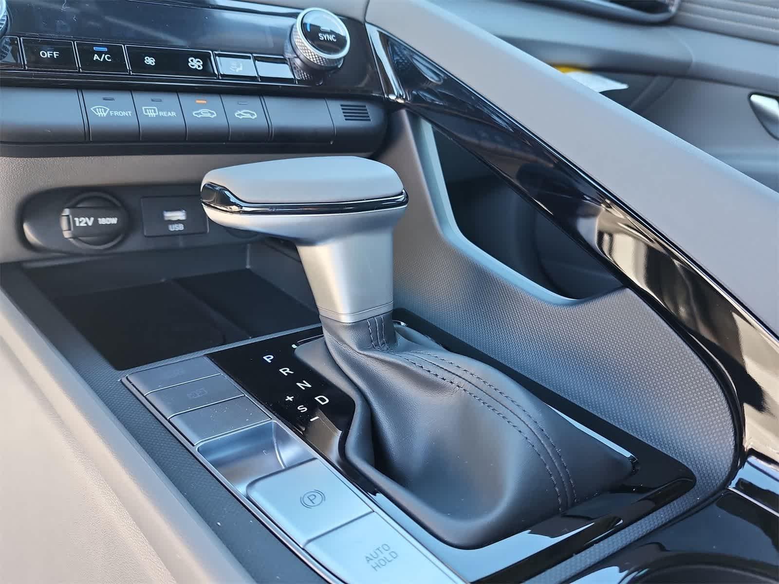 Thumbnail: 2025 Hyundai Elantra - 21