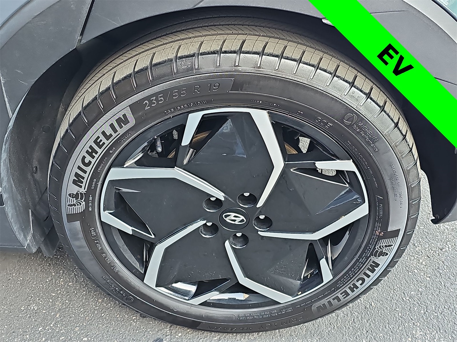 Thumbnail: 2024 Hyundai Ioniq 5 - 12