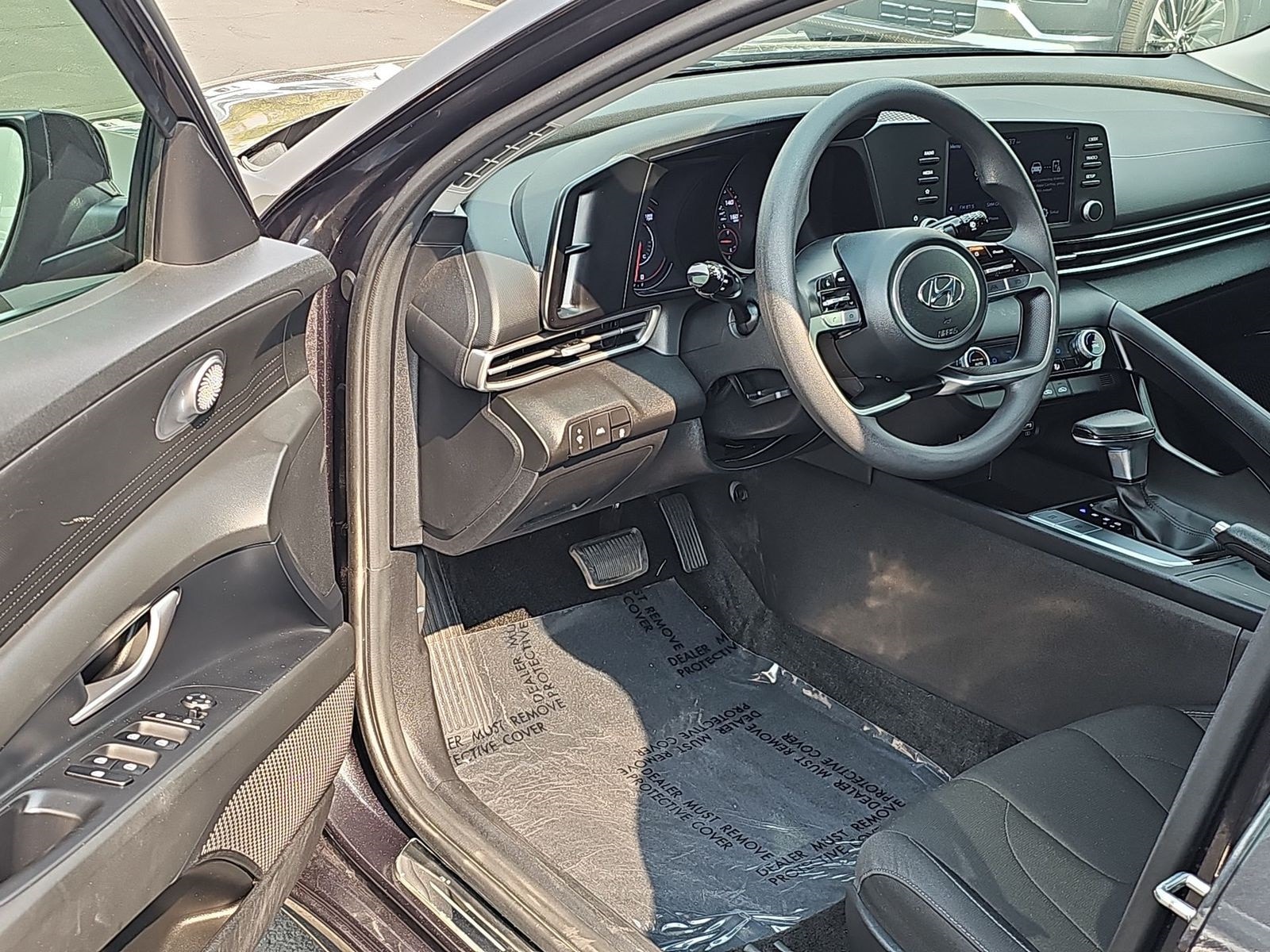 Thumbnail: 2023 Hyundai Elantra - 11