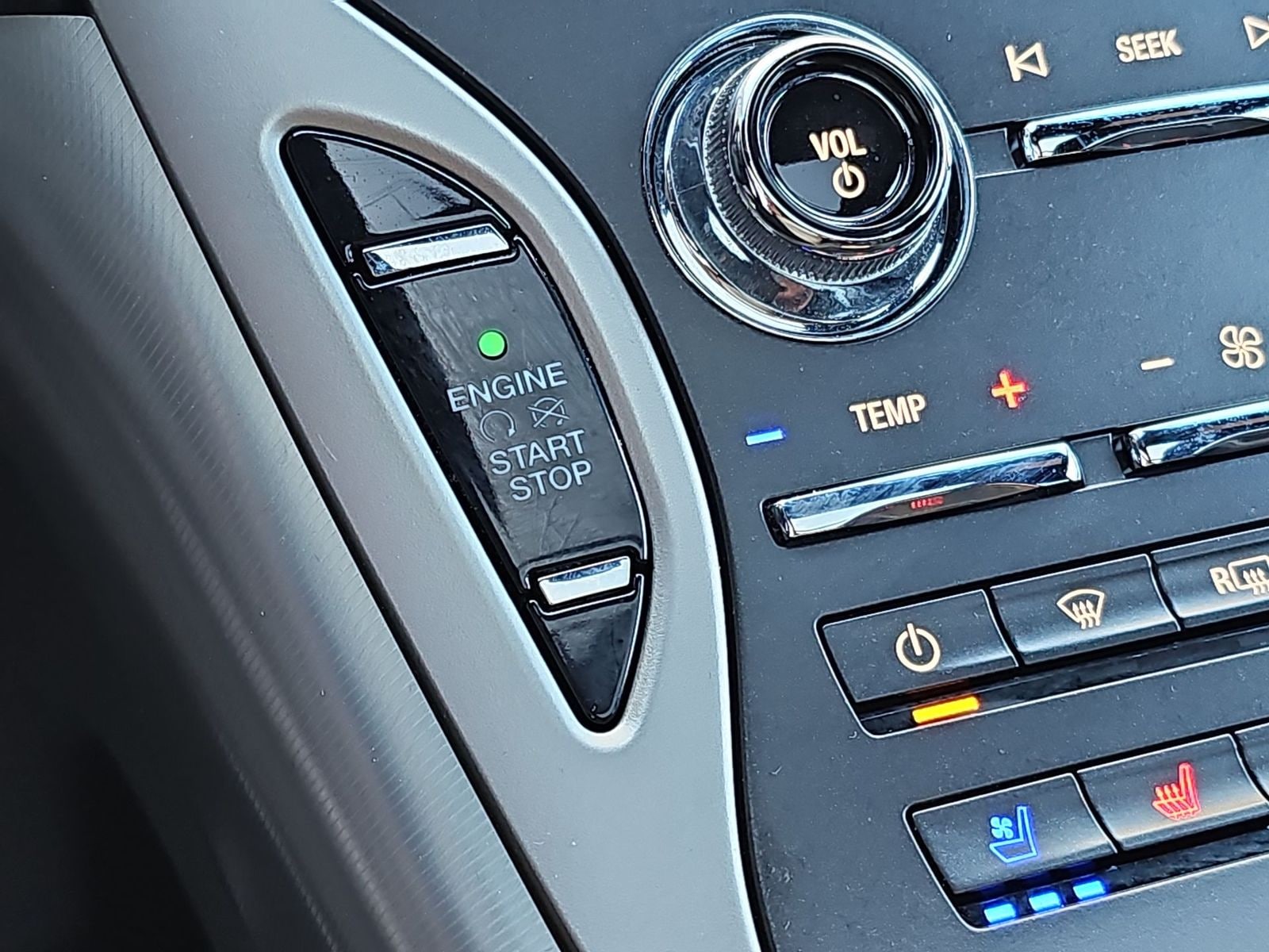 Thumbnail: 2020 Lincoln Nautilus - 24