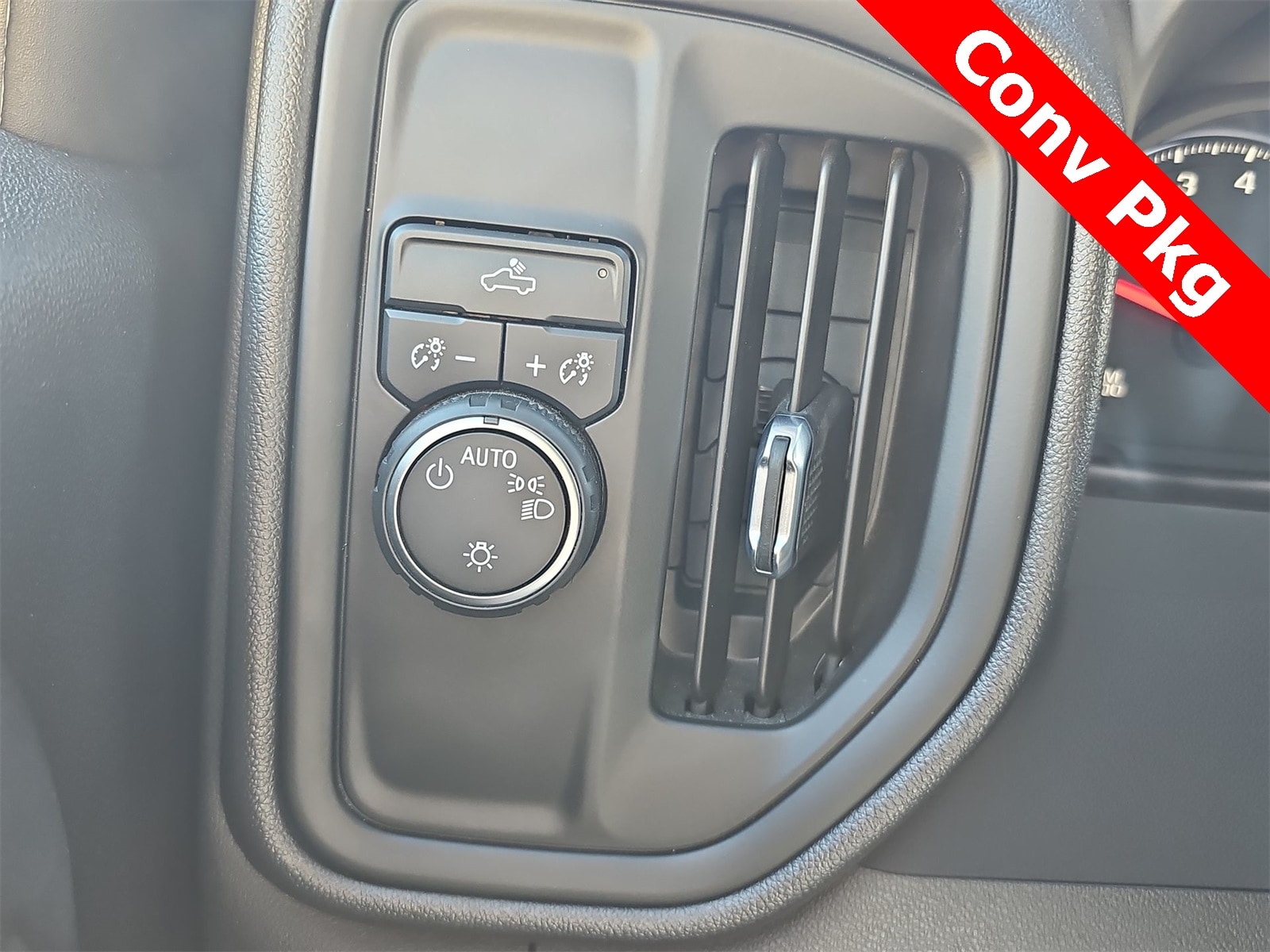 Thumbnail: 2022 Chevrolet Silverado 1500 - 27