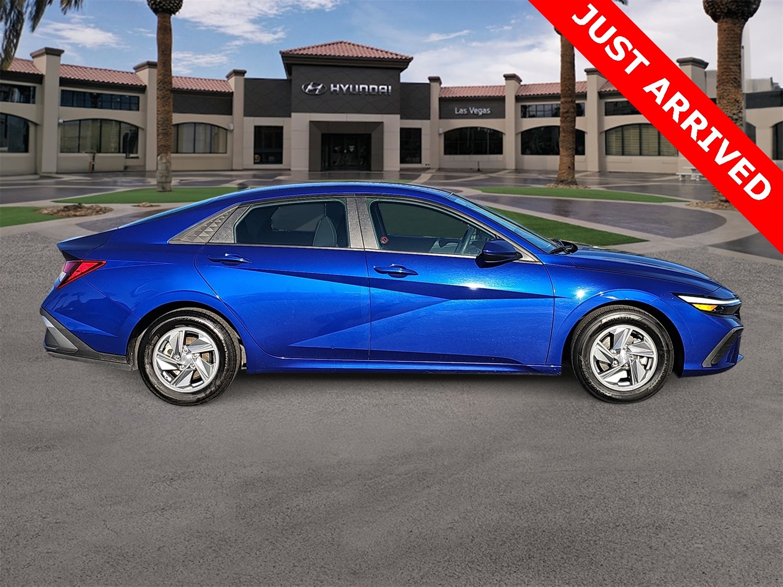 Thumbnail: 2024 Hyundai Elantra - 9
