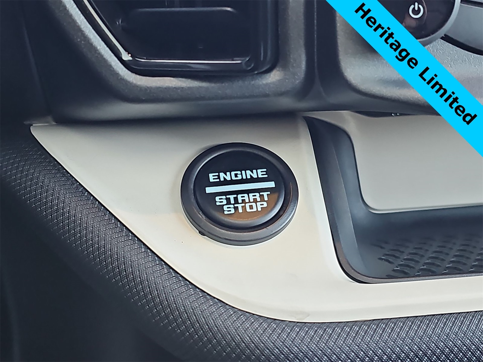 Thumbnail: 2023 Ford Bronco Sport - 24