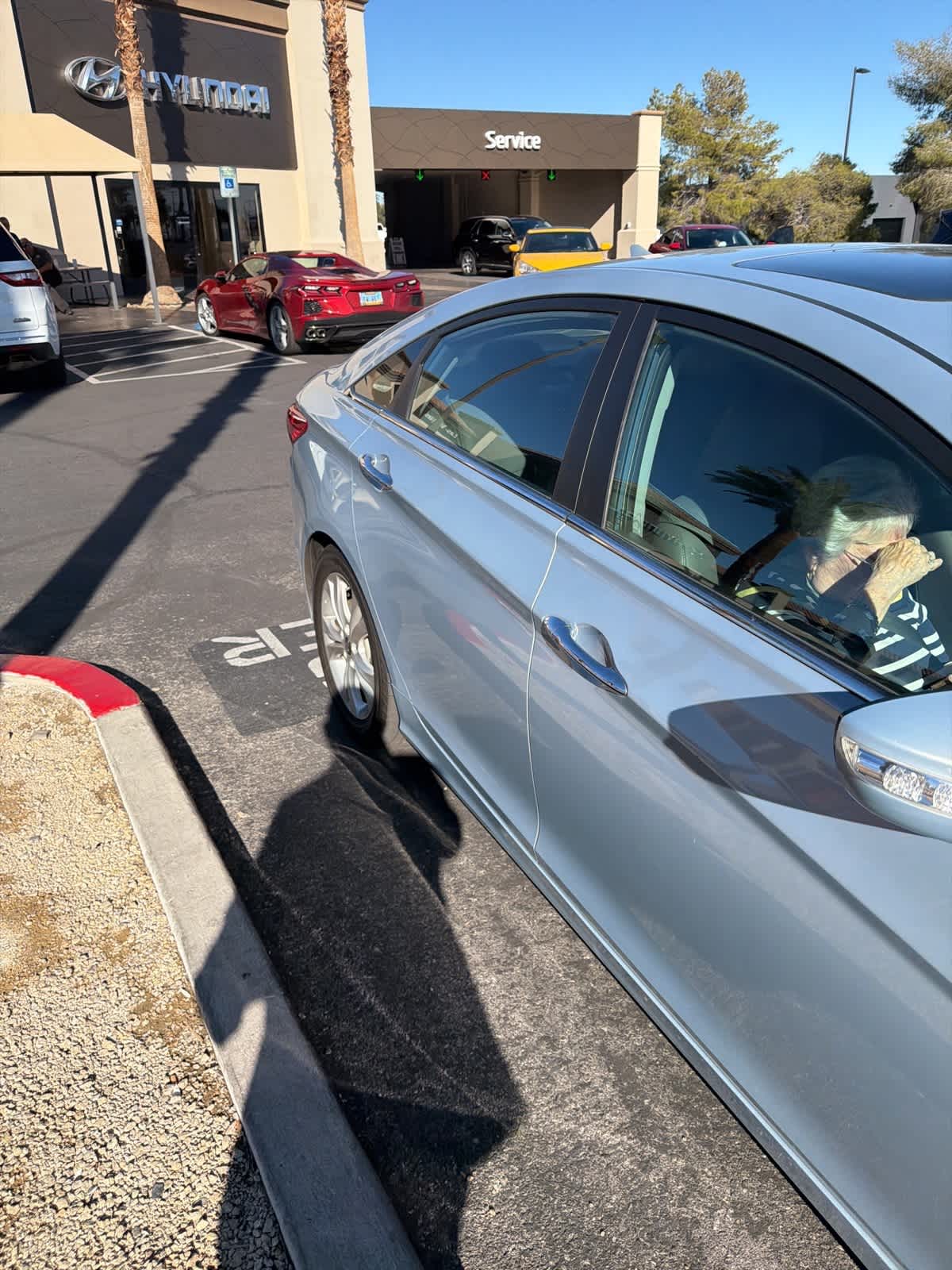 Thumbnail: 2011 Hyundai Sonata - 6