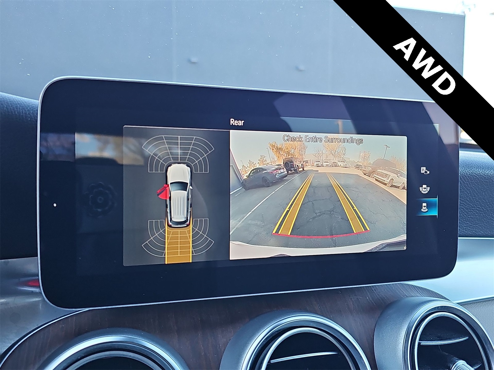 Thumbnail: 2022 Mercedes-Benz GLC - 26