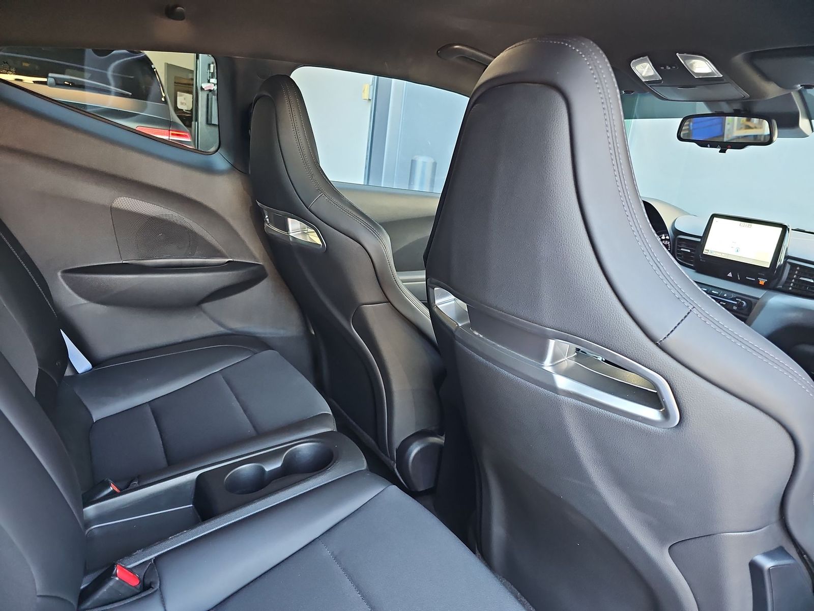 Thumbnail: 2022 Hyundai Veloster - 16