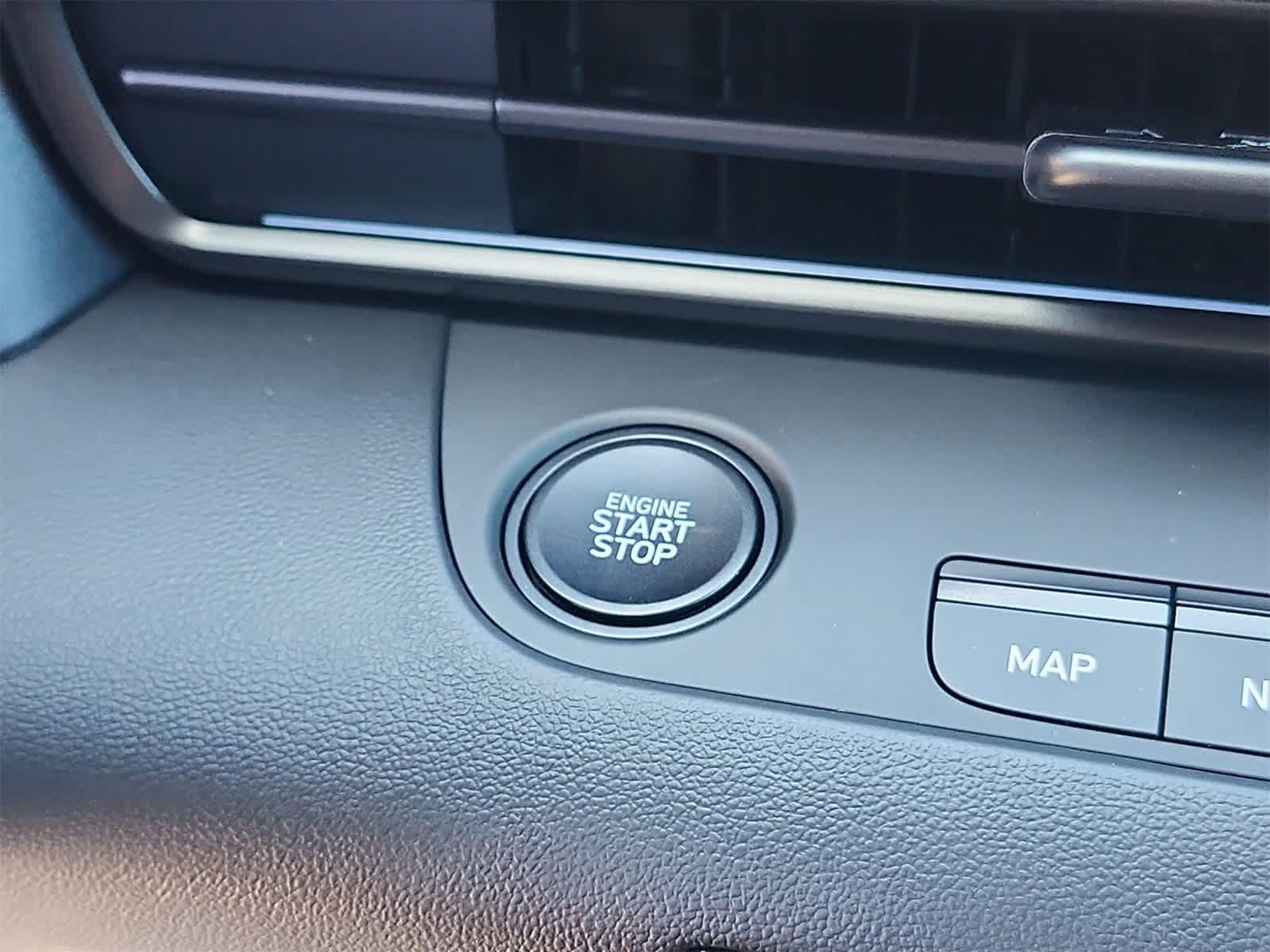 Thumbnail: 2025 Hyundai Elantra - 26