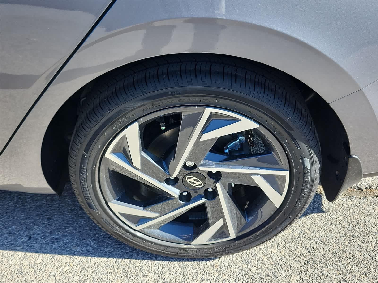 Thumbnail: 2025 Hyundai Elantra - 12