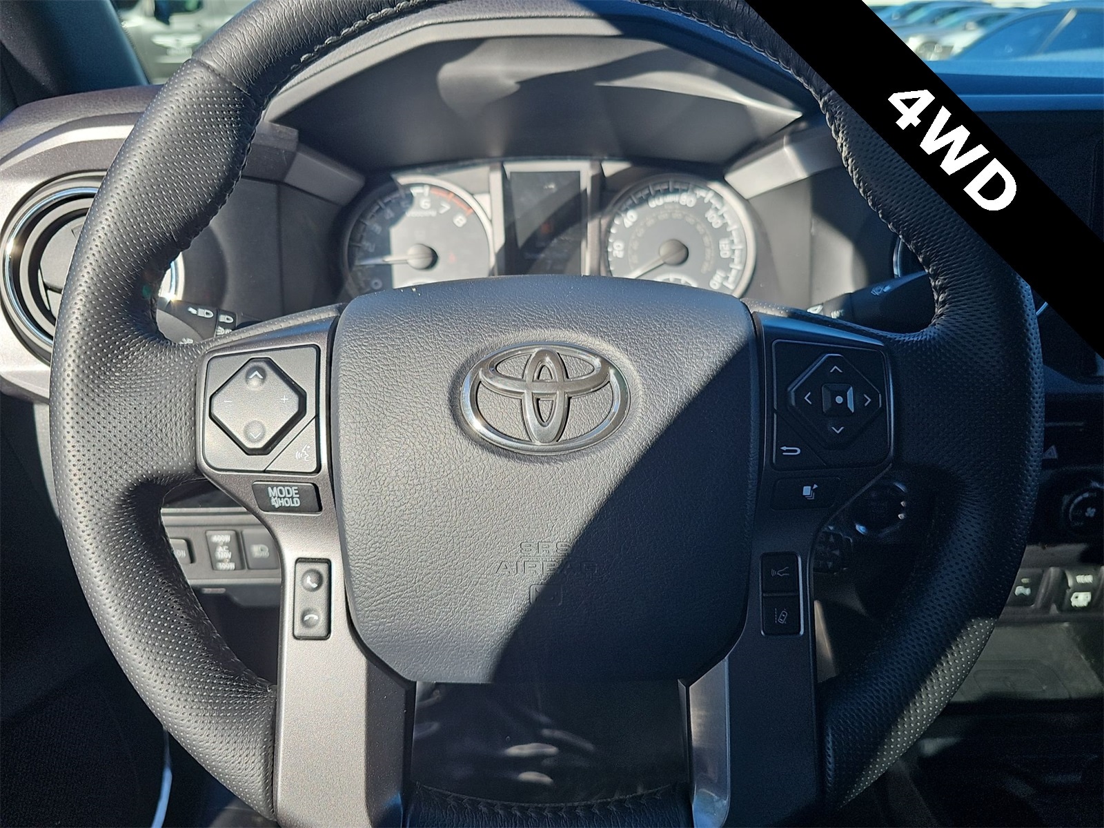 Thumbnail: 2018 Toyota Tacoma - 19