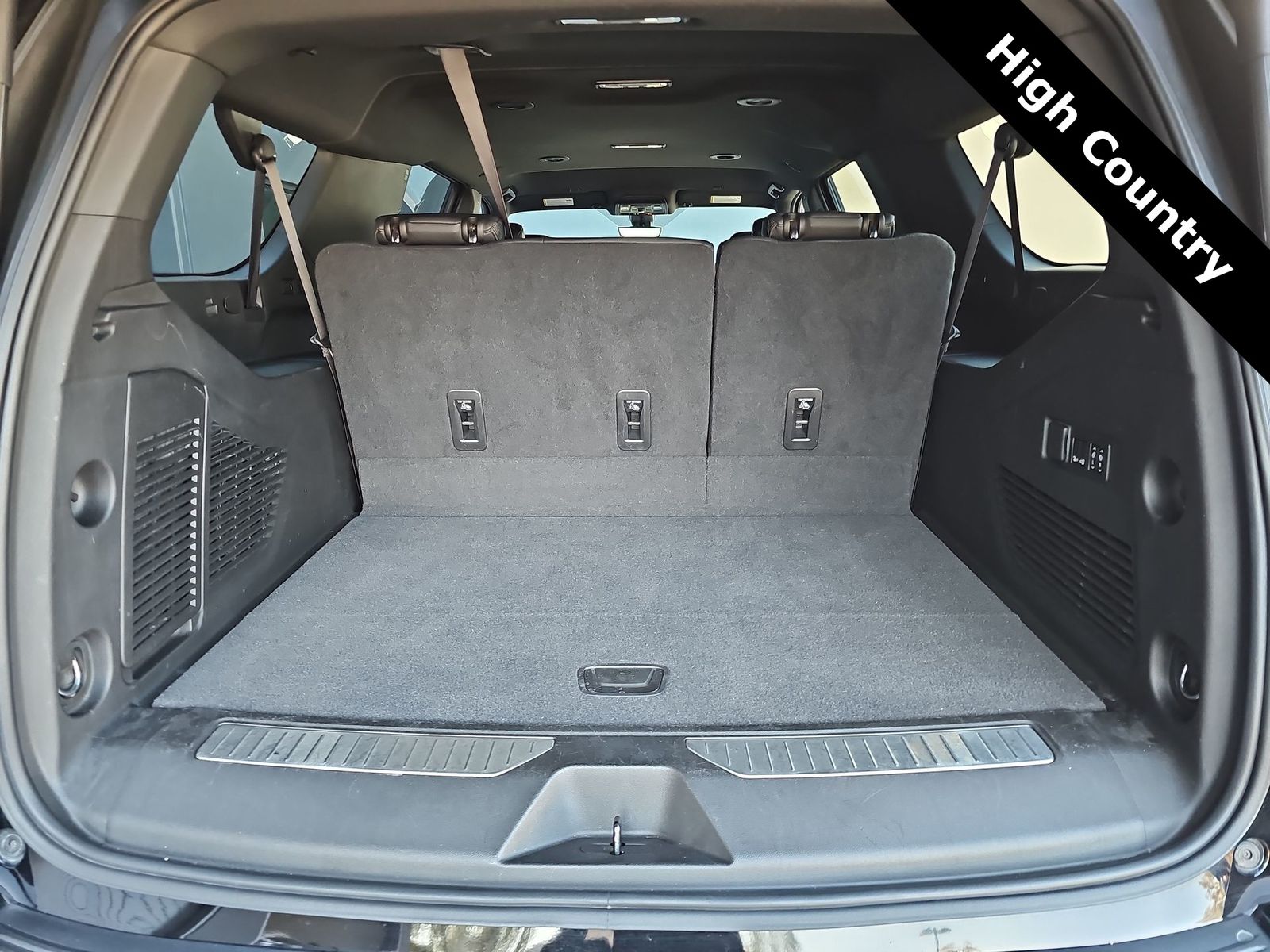 Thumbnail: 2022 Chevrolet Suburban - 23