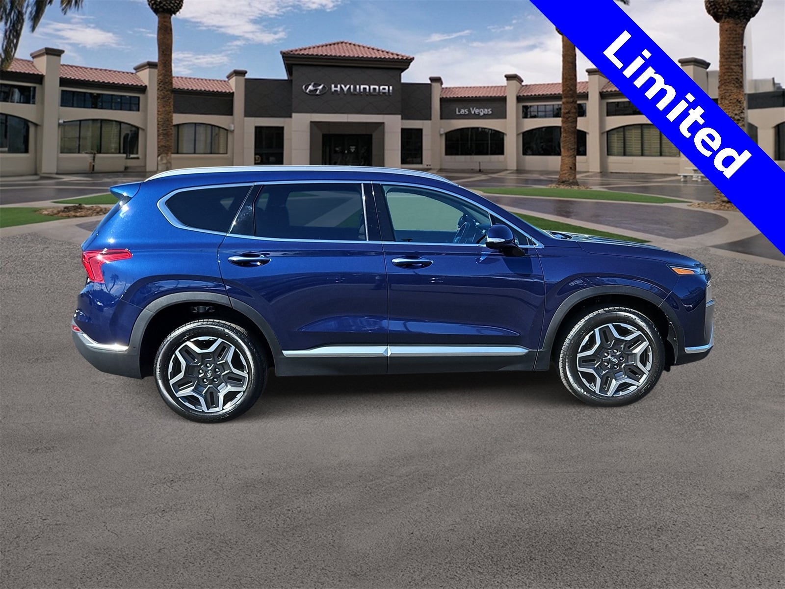 Thumbnail: 2023 Hyundai Santa Fe - 9