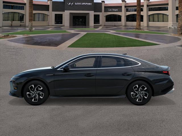 2025 Hyundai Sonata SEL photo 3