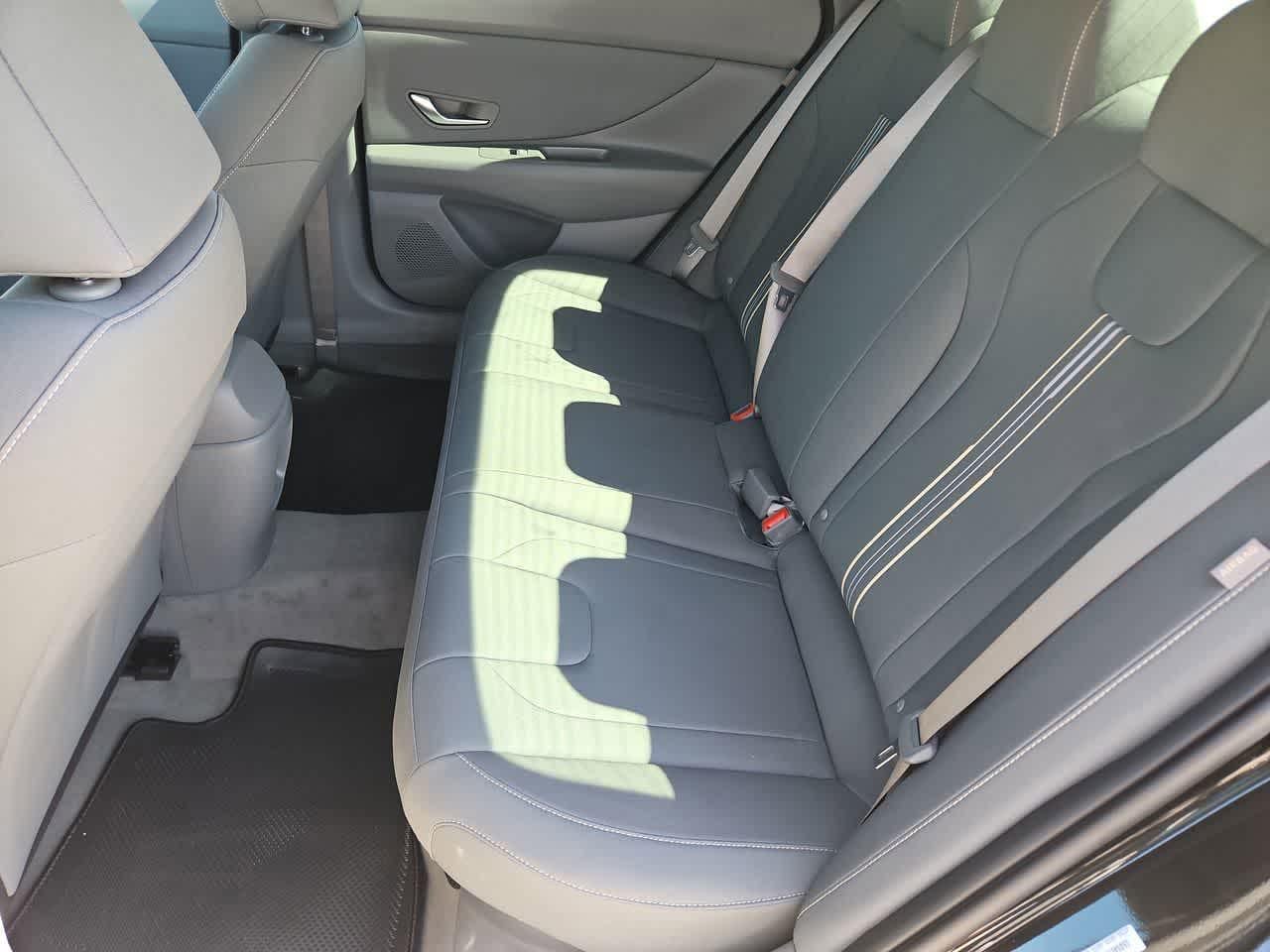 2026 Hyundai Elantra Blue - Photo 18