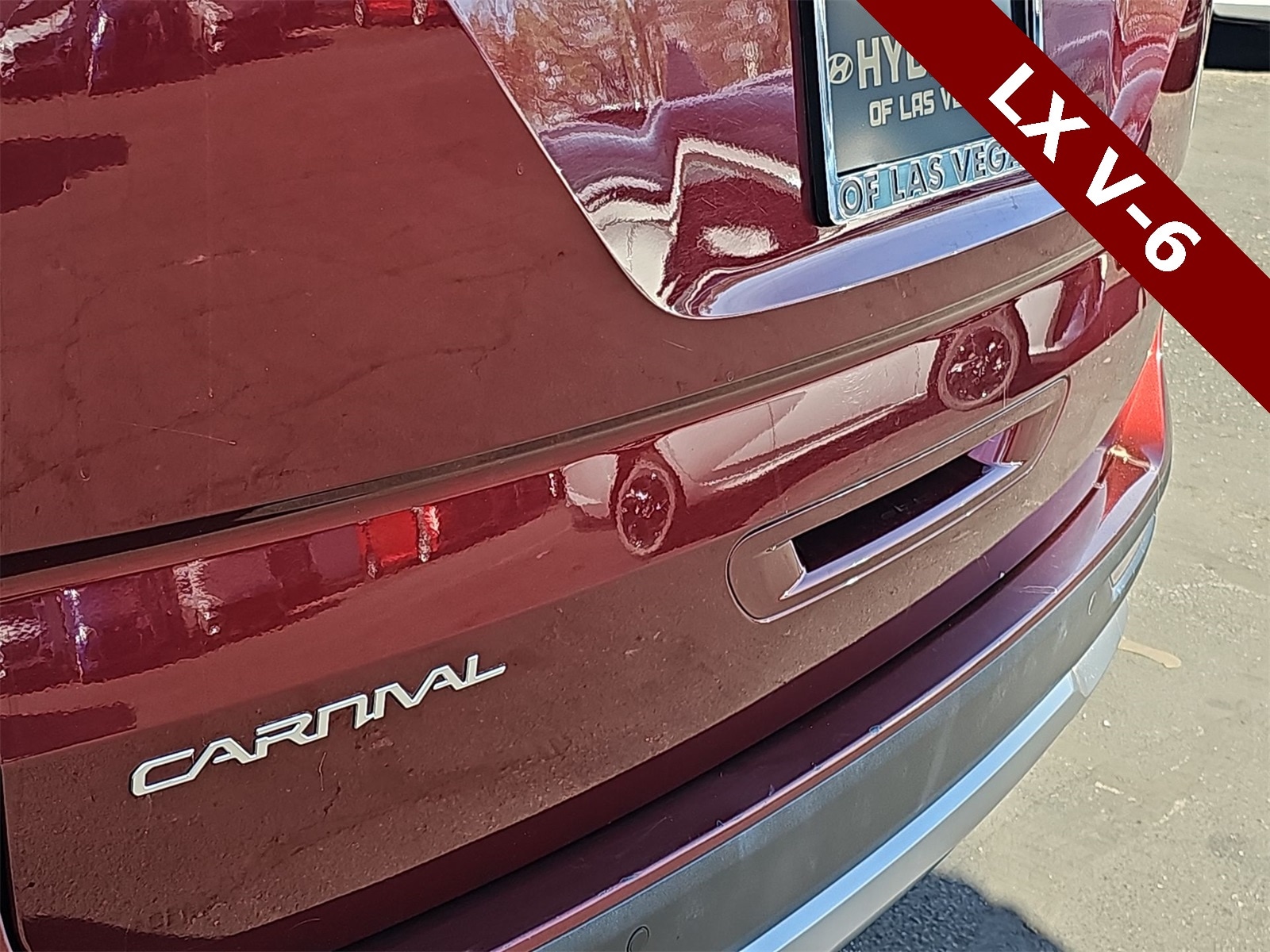Thumbnail: 2024 Kia Carnival - 11