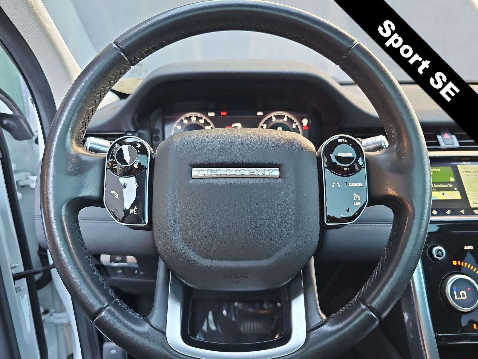 Thumbnail: 2020 Land Rover Discovery Sport - 19