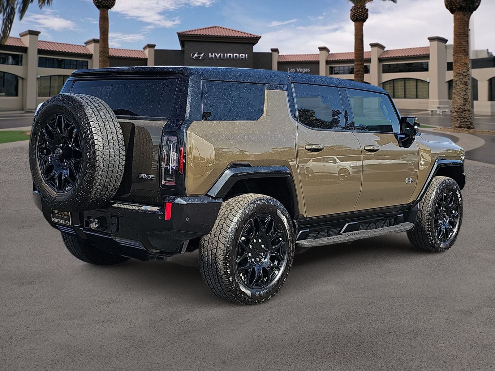 Thumbnail: 2025 GMC Hummer EV - 8