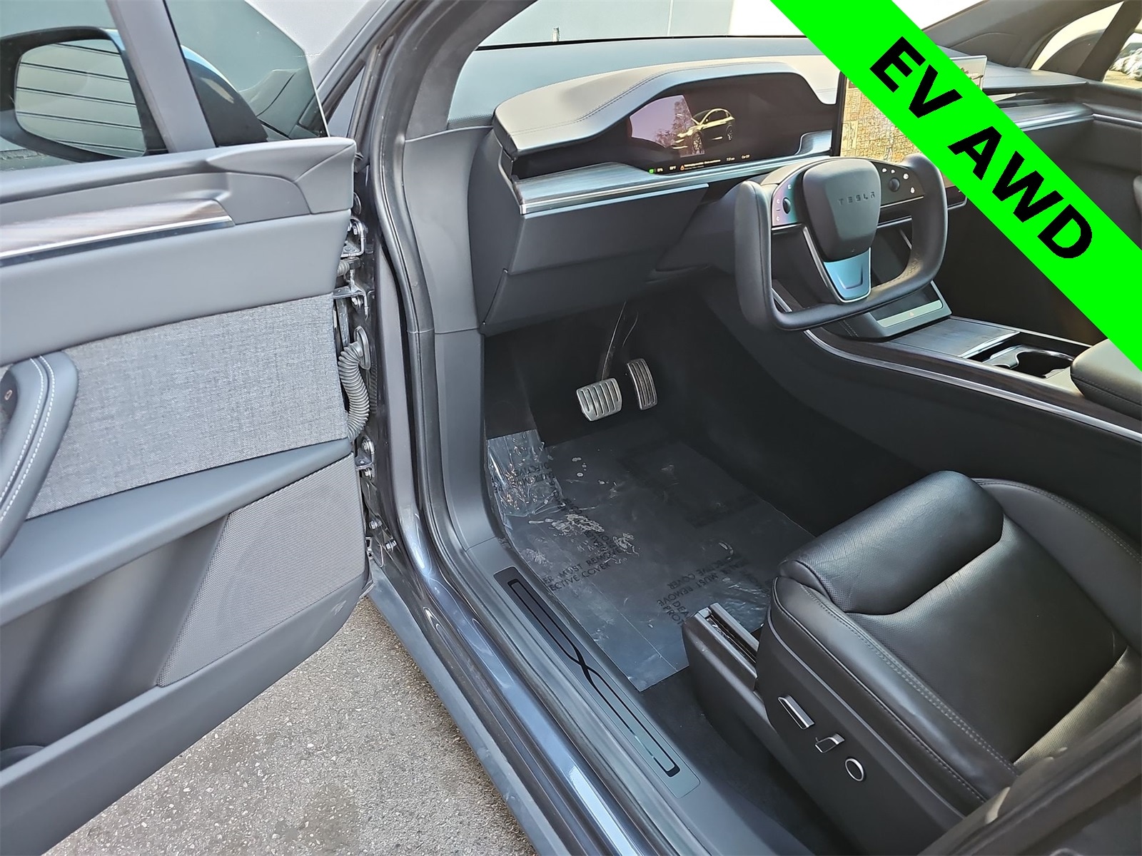 Thumbnail: 2023 Tesla Model X - 10