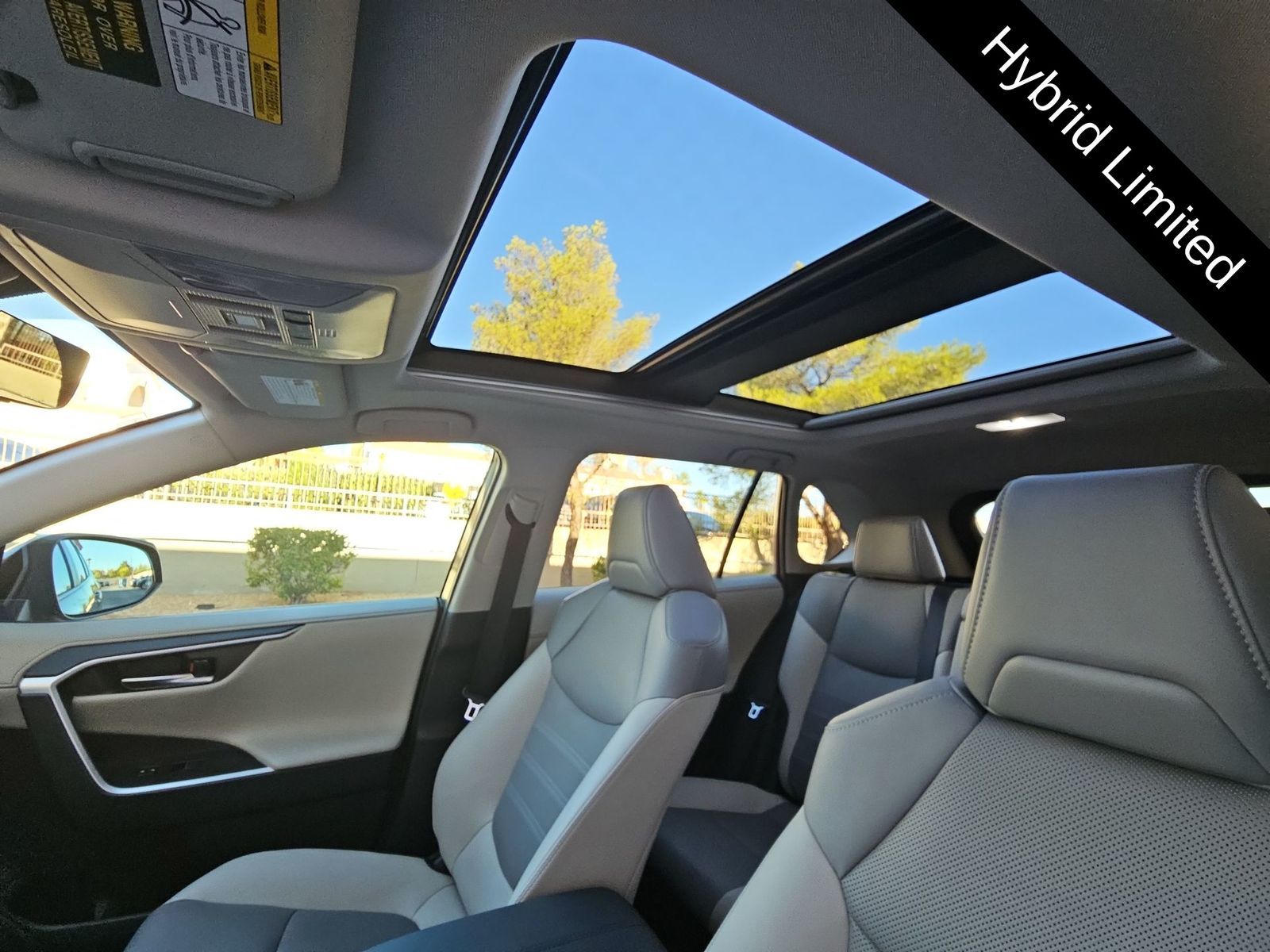Thumbnail: 2021 Toyota RAV4 - 28