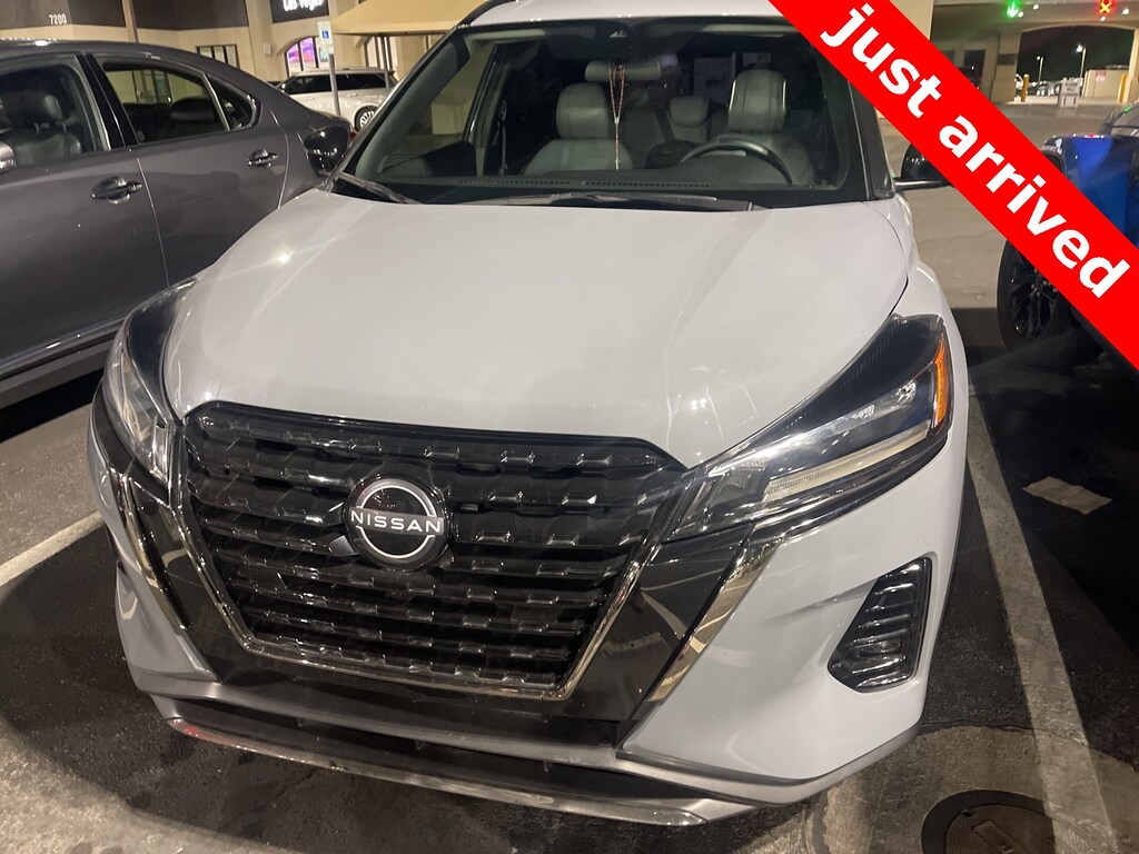 Used 2024 Nissan Kicks SR SUV