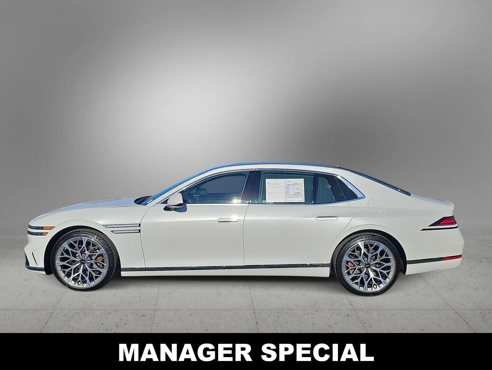 Thumbnail: 2025 Genesis G90 - 5