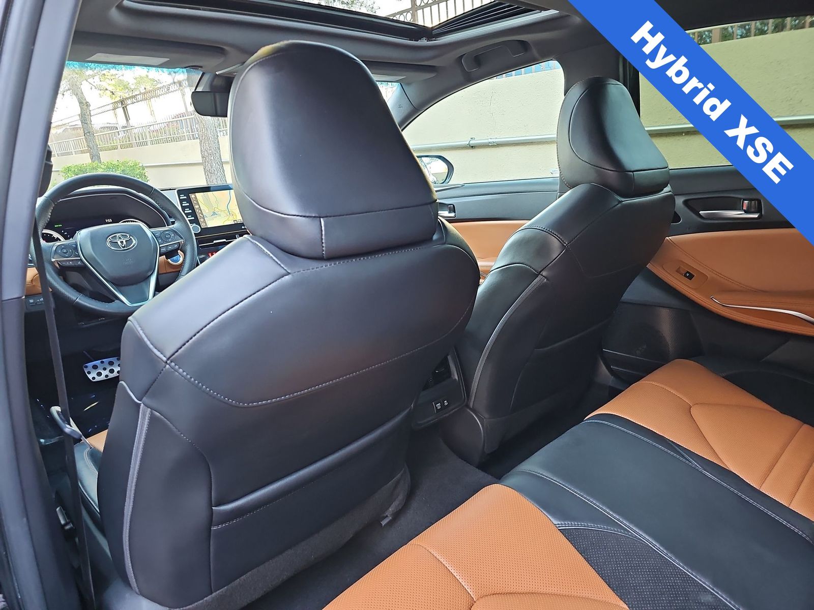 Thumbnail: 2021 Toyota Avalon - 16