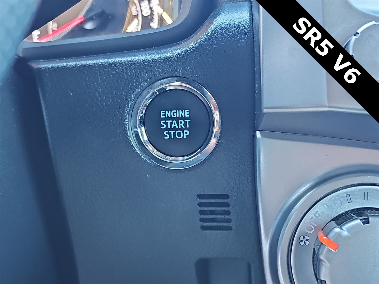 Thumbnail: 2024 Toyota 4Runner - 24