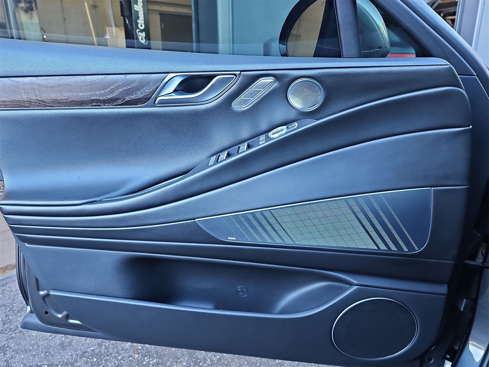 Thumbnail: 2021 Genesis G80 - 28