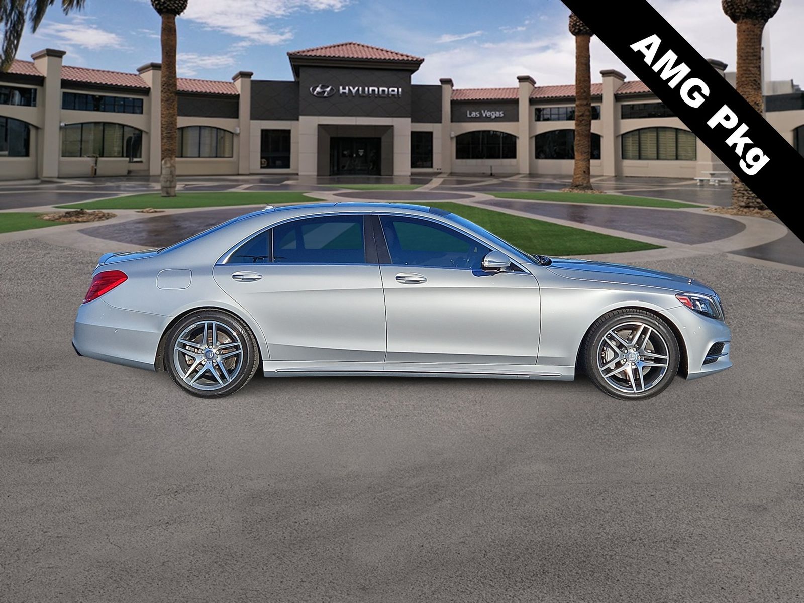 Thumbnail: 2015 Mercedes-Benz S-Class - 9