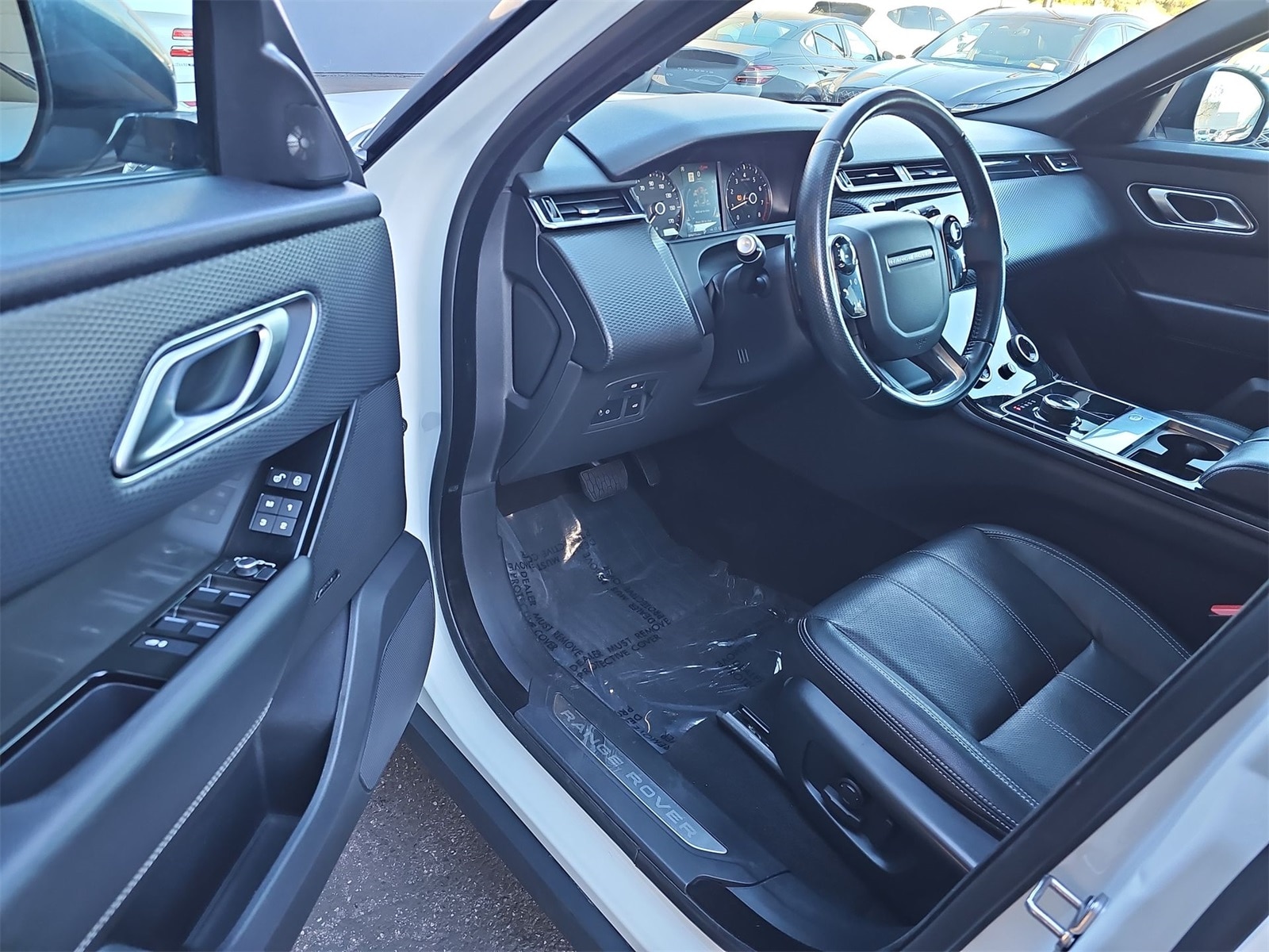 Thumbnail: 2020 Land Rover Range Rover Velar - 10