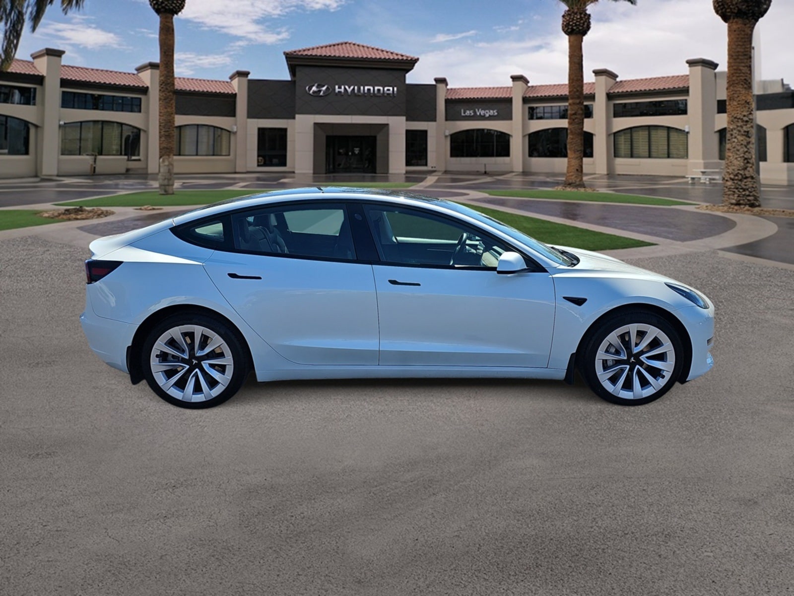 Thumbnail: 2023 Tesla Model 3 - 10