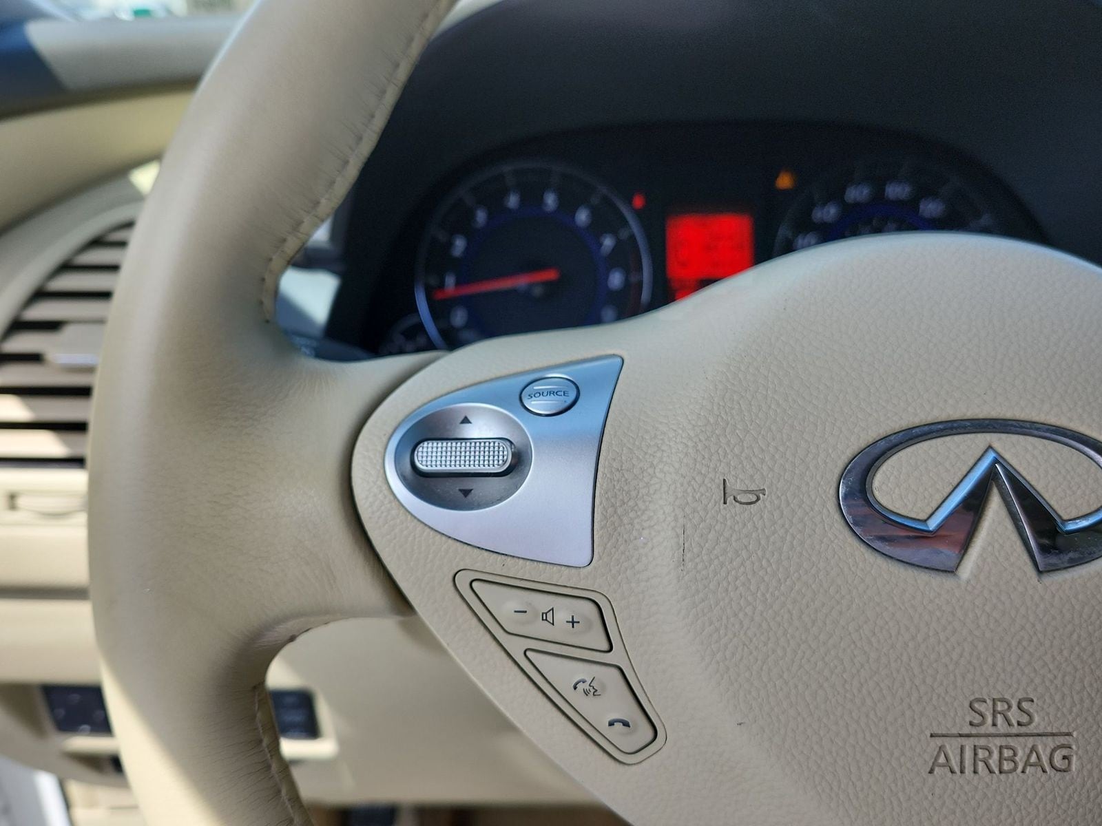Thumbnail: 2011 INFINITI FX35 - 29