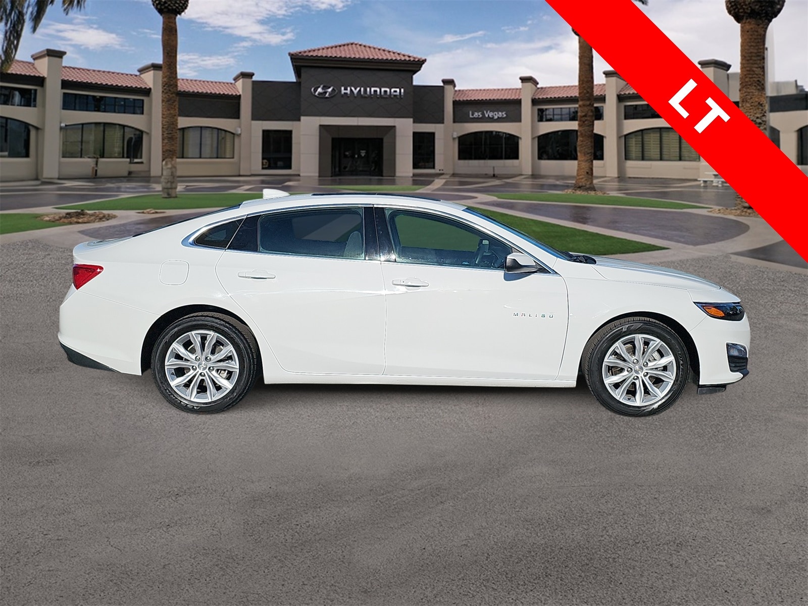 Thumbnail: 2024 Chevrolet Malibu - 9